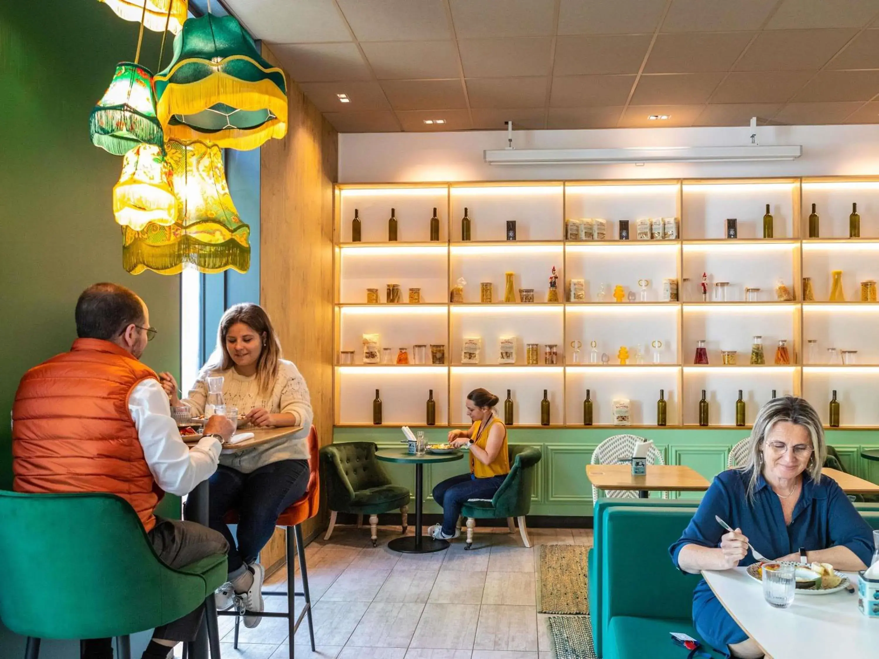 Restaurant/places to eat in ibis Paris Coeur d'Orly Airport Restaurant/places to eat in ibis Paris Coeur d'Orly Airport