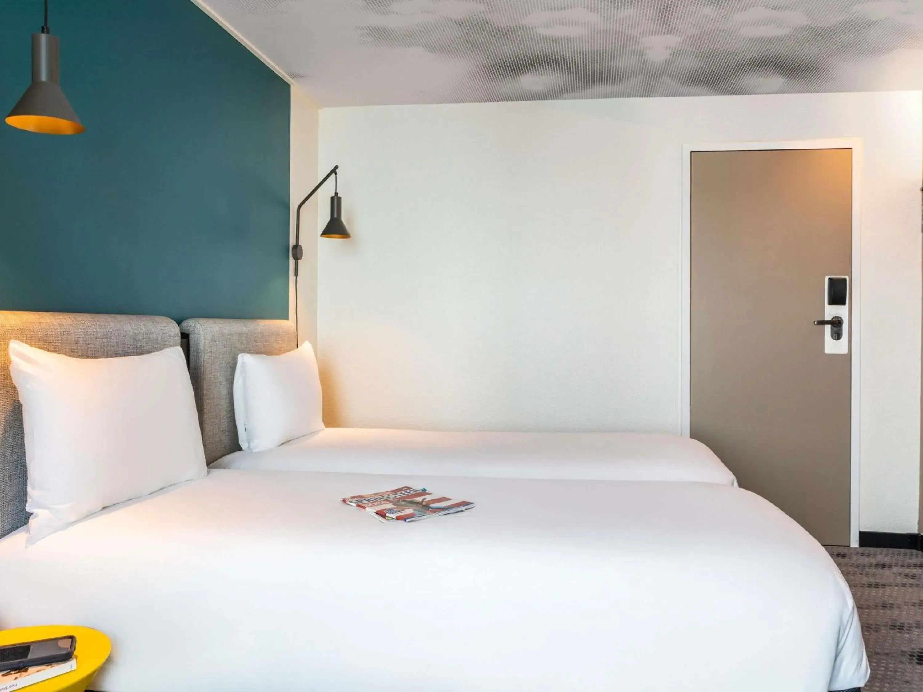 Standard Twin Room in ibis Paris Coeur d'Orly Airport Standard Twin Room in ibis Paris Coeur d'Orly Airport