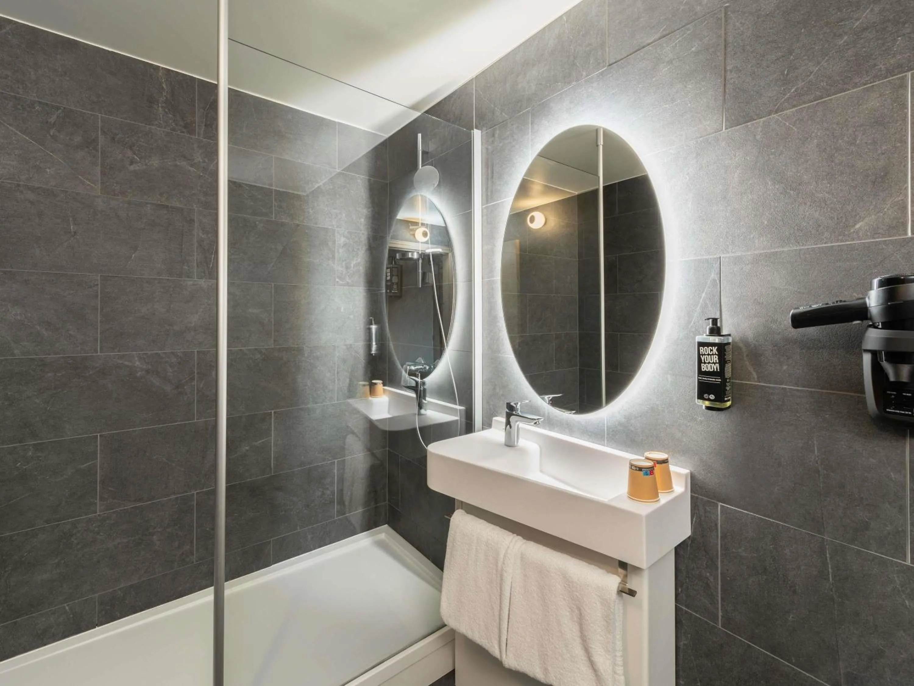 Bedroom in ibis Paris Coeur d'Orly Airport