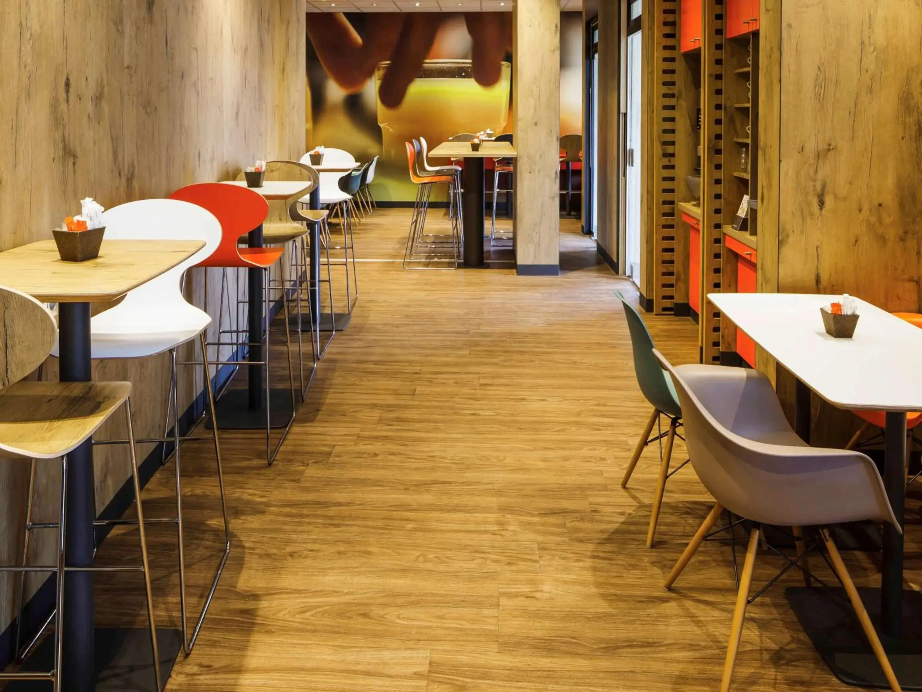 Restaurant/places to eat in ibis Versailles Château Restaurant/places to eat in ibis Versailles Château