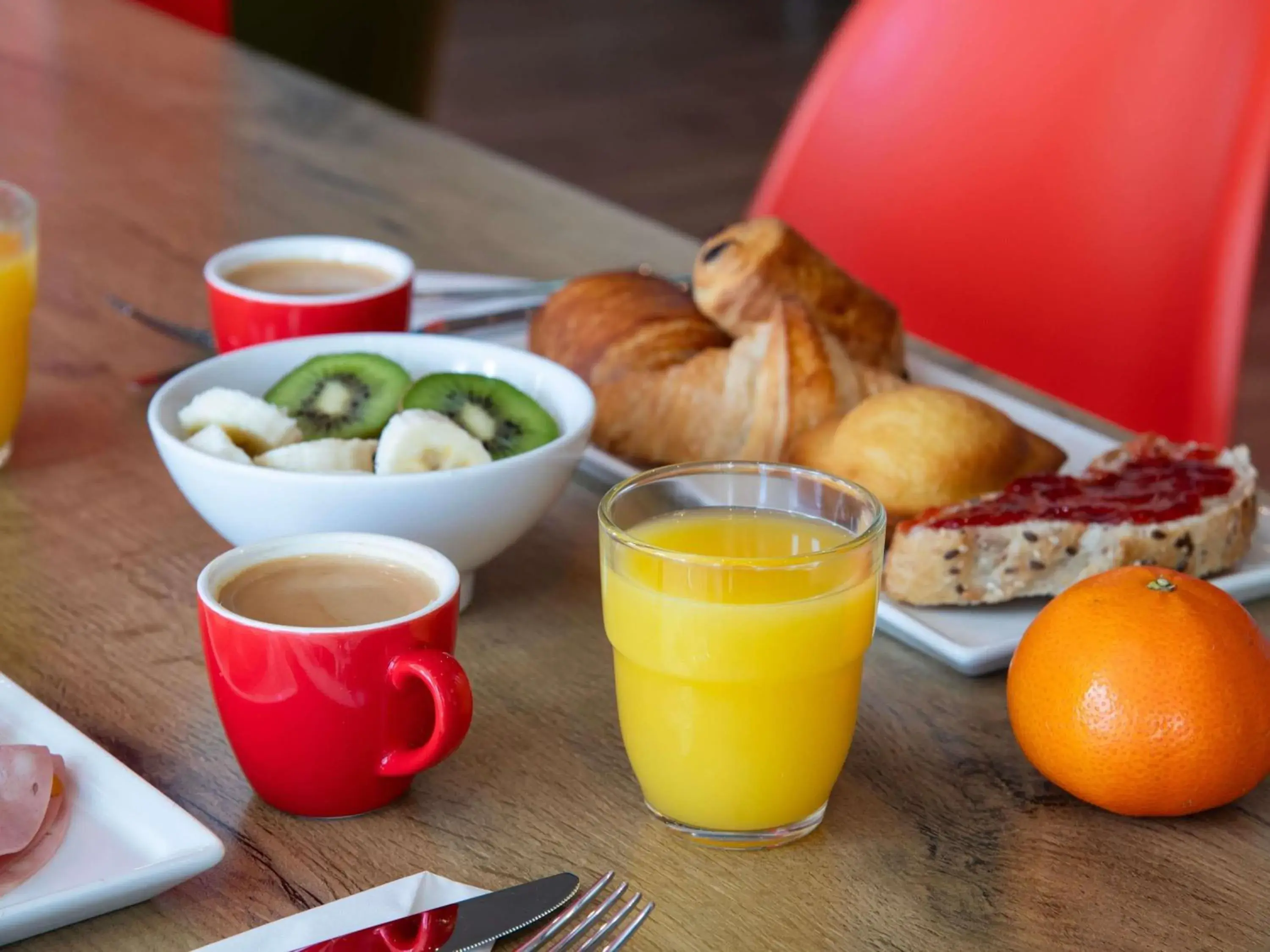 Breakfast in ibis Versailles Château Breakfast in ibis Versailles Château