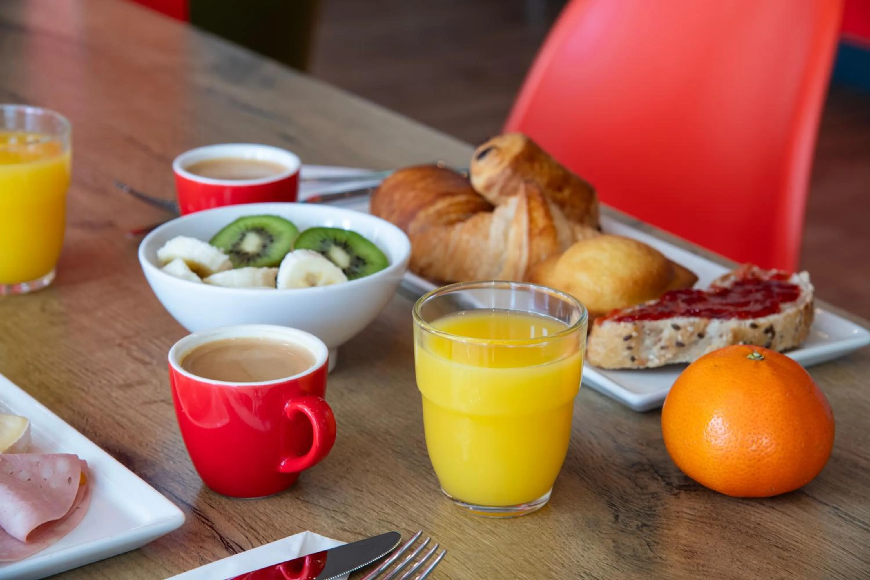 Food in ibis Versailles Château