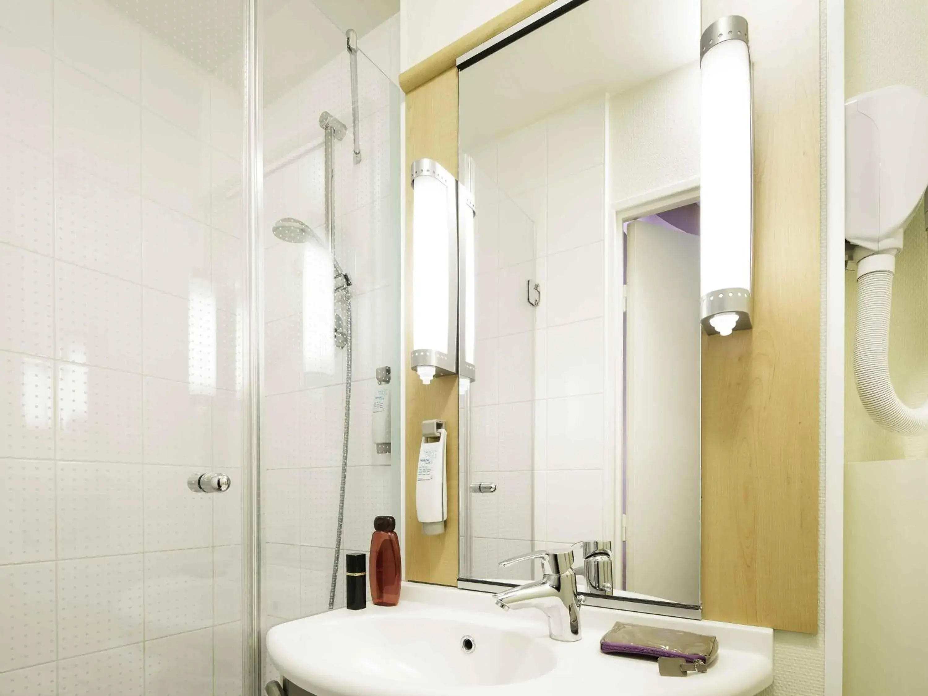 Bedroom in ibis Versailles Château Bedroom in ibis Versailles Château