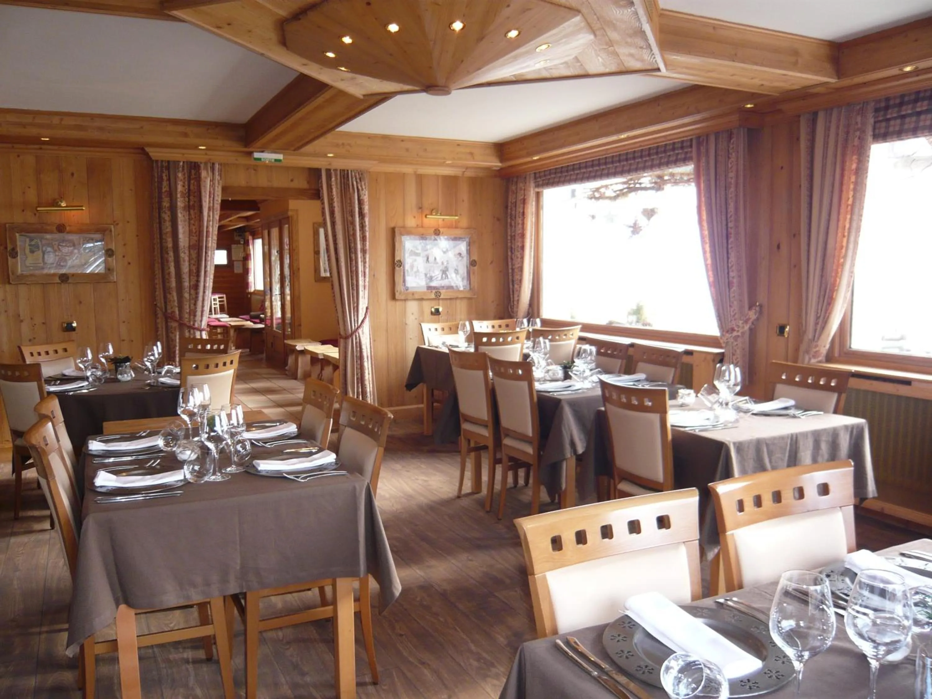Restaurant/places to eat in Le Caprice Des Neiges
