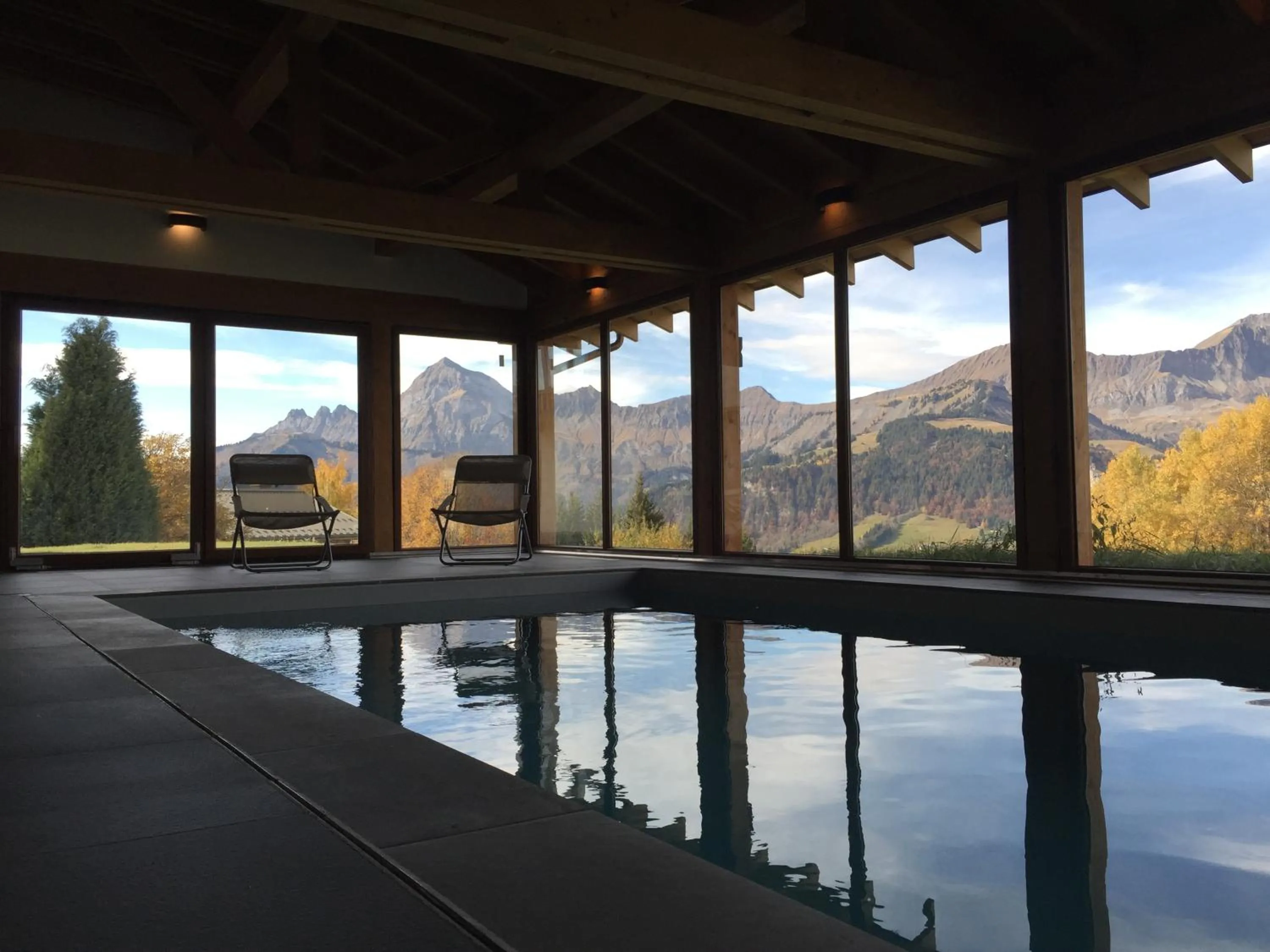 Swimming pool in Le Caprice Des Neiges