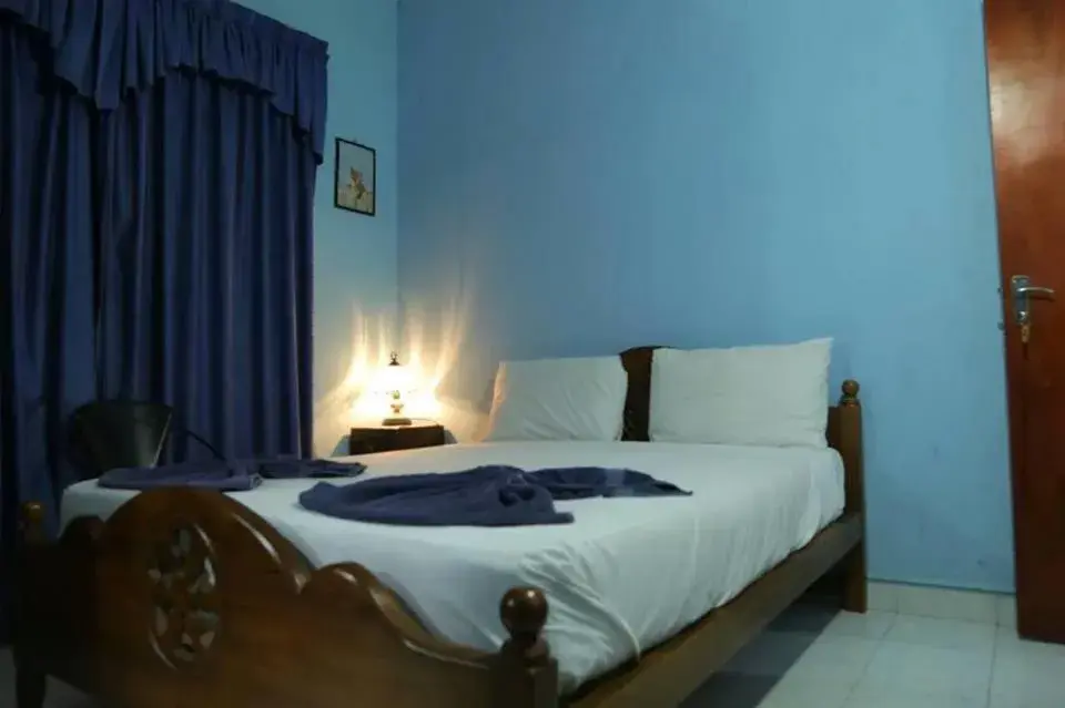 Single Room with Bath in Juliyanvilla Single Room with Bath in Juliyanvilla