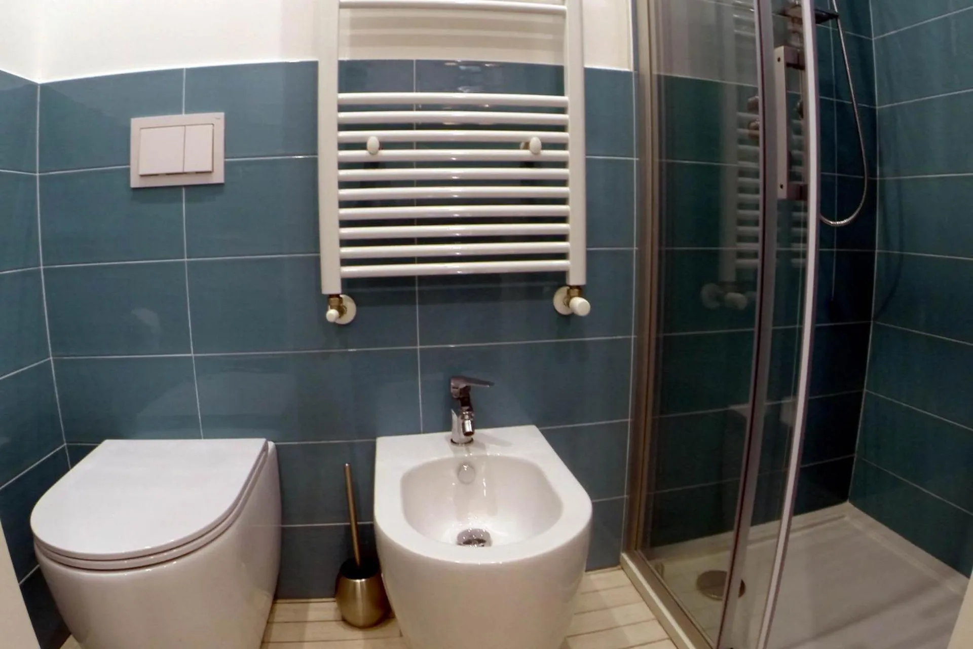 Shower in Le Tolde del Corallone