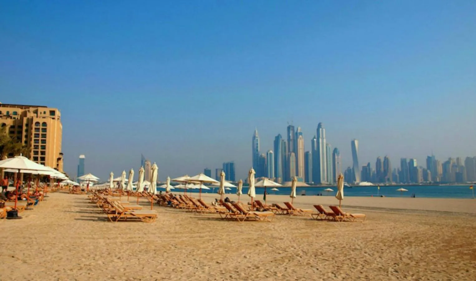 Beach in South & North Residence Palm Jumeirah
