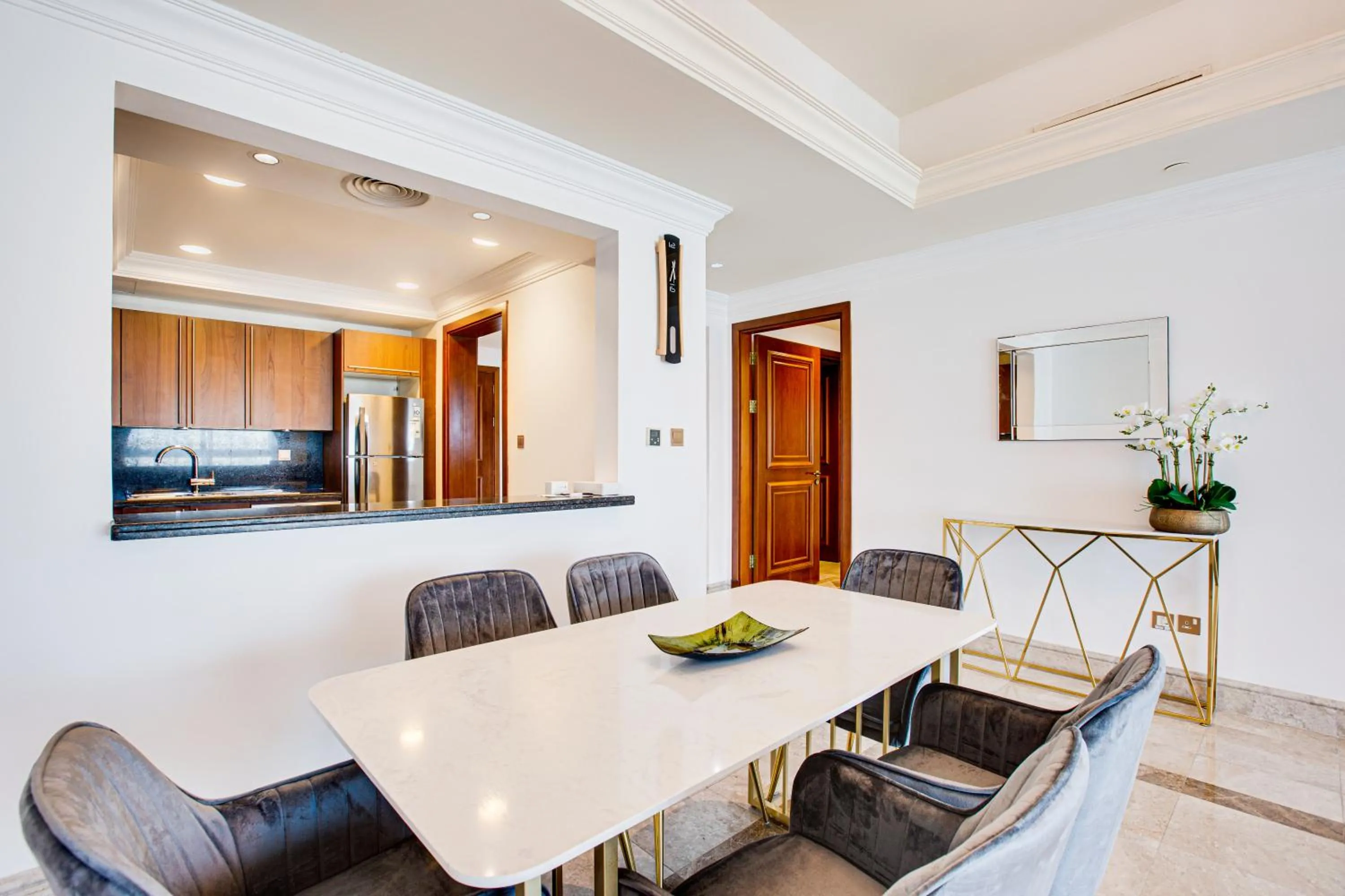 Dining area in South & North Residence Palm Jumeirah