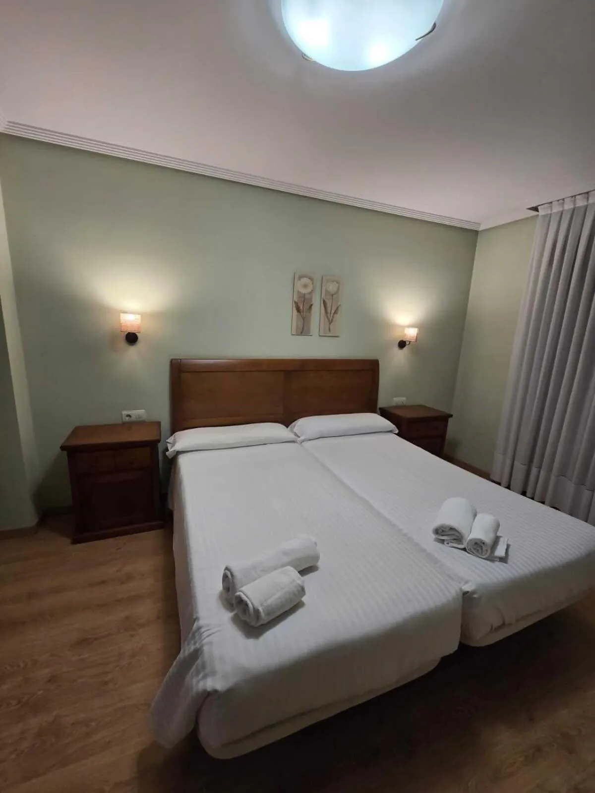 Bed in HOTEL EL ROBLE PALENTINO