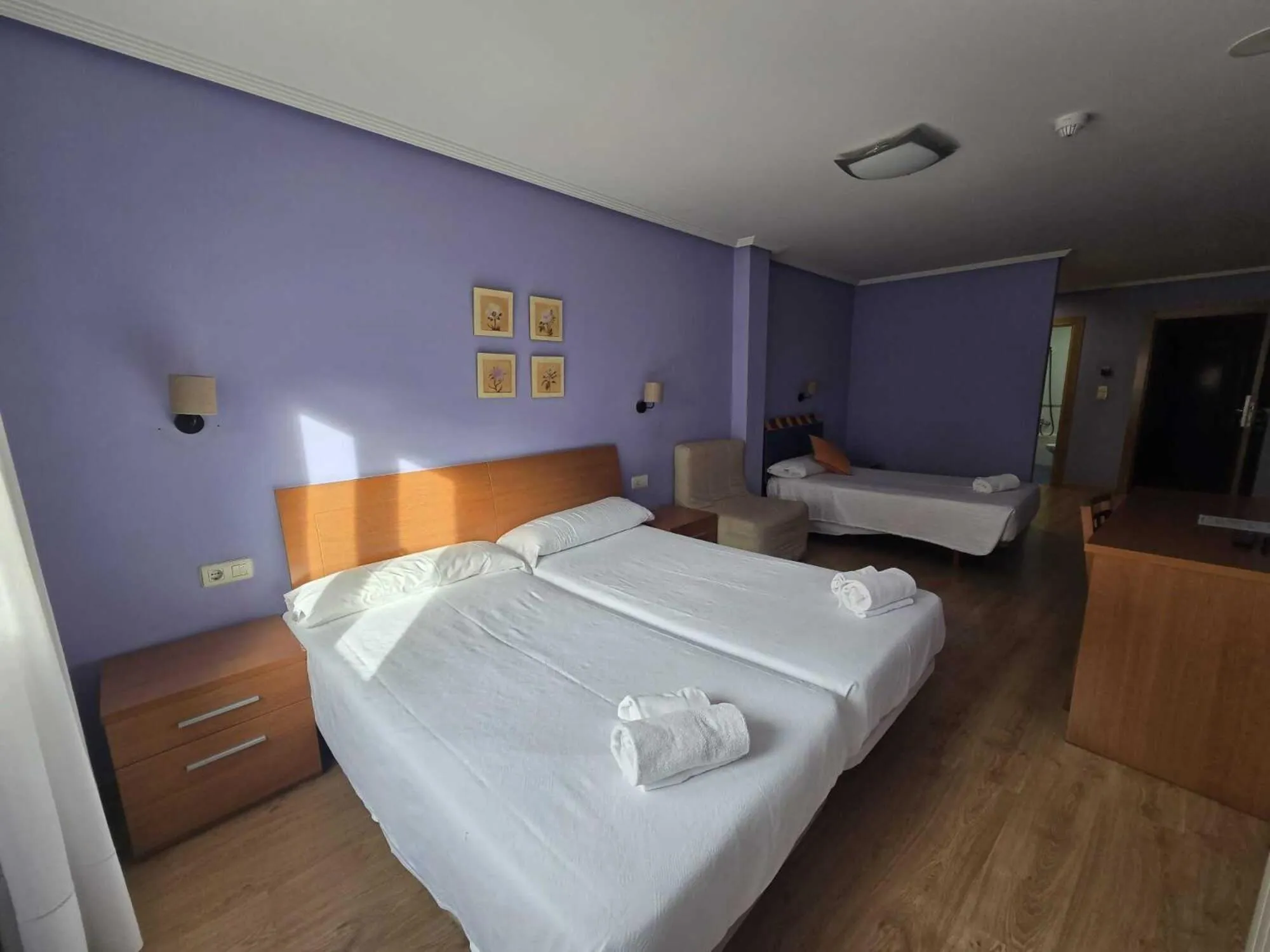 Bed in HOTEL EL ROBLE PALENTINO