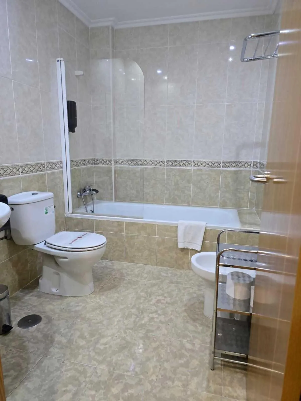 HOTEL EL ROBLE PALENTINO