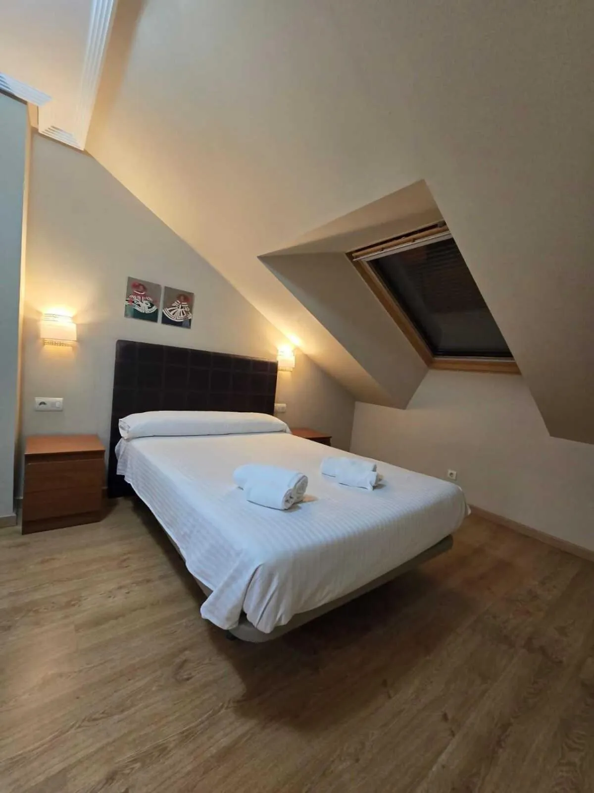 Bed in HOTEL EL ROBLE PALENTINO