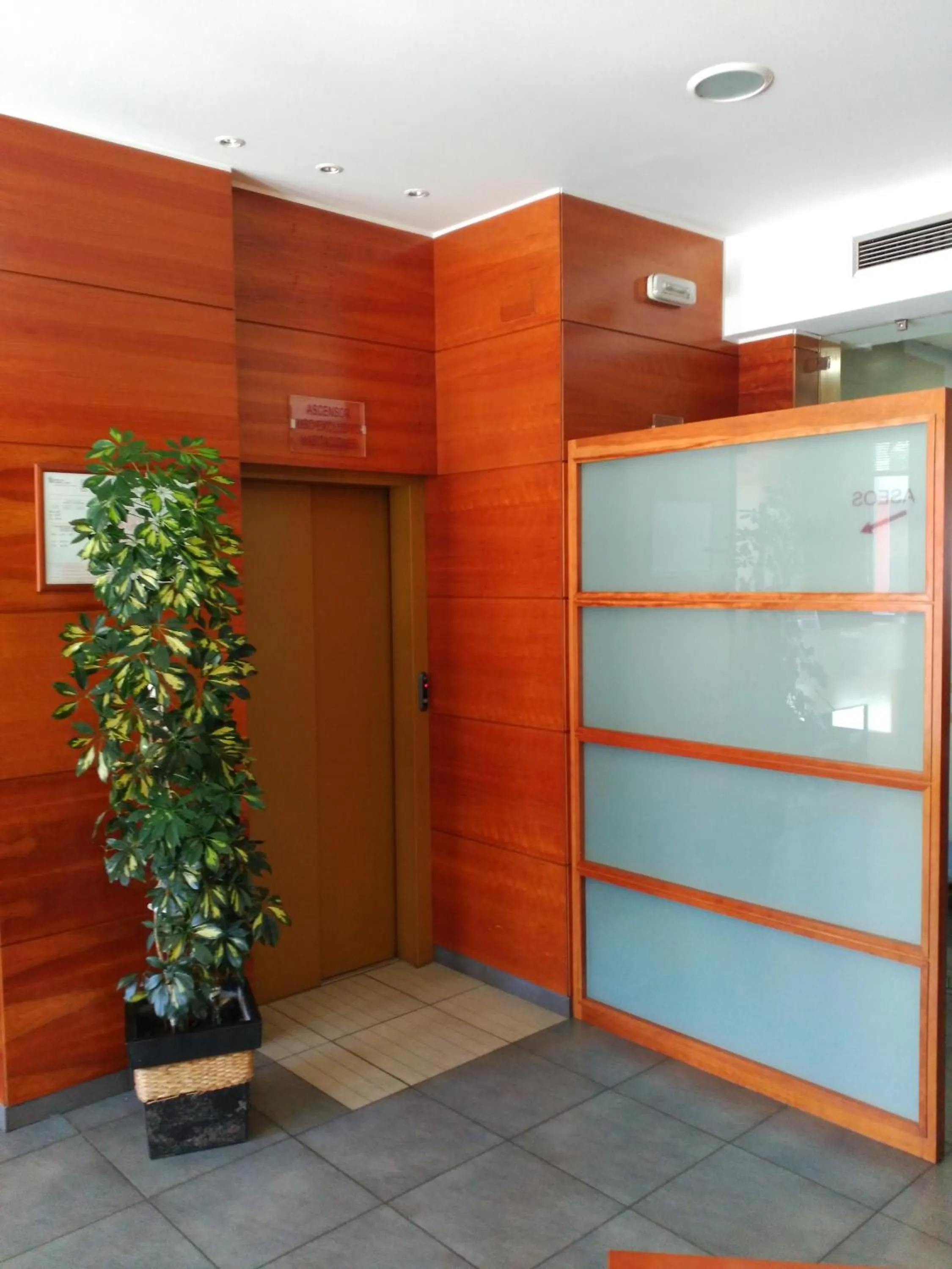 Facade/entrance in Hotel El Roble