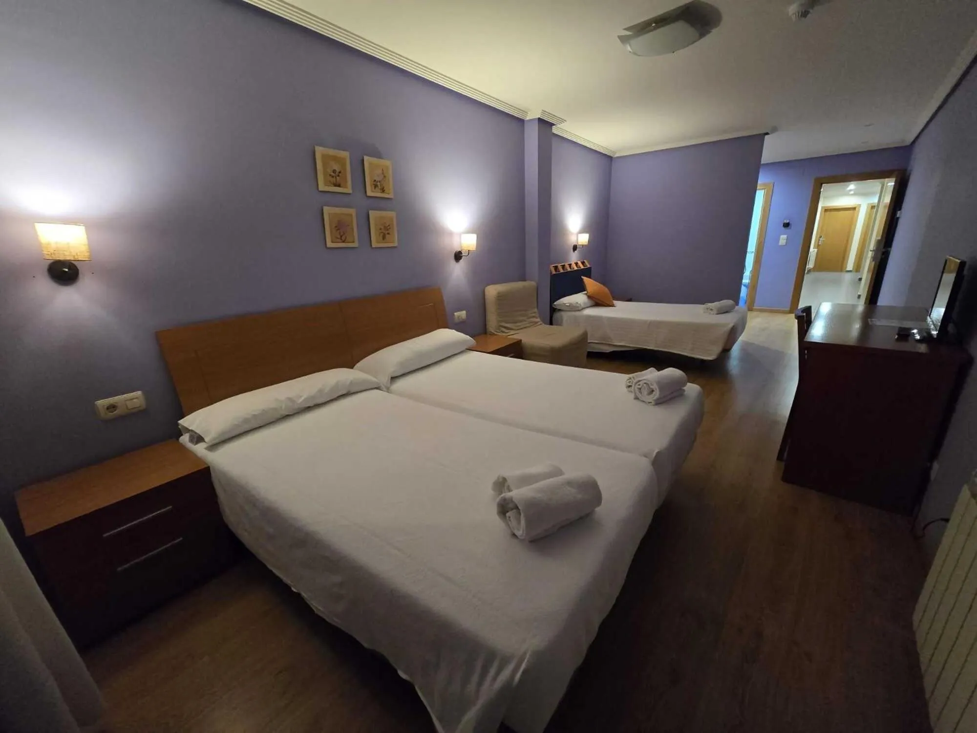 Bed in HOTEL EL ROBLE PALENTINO