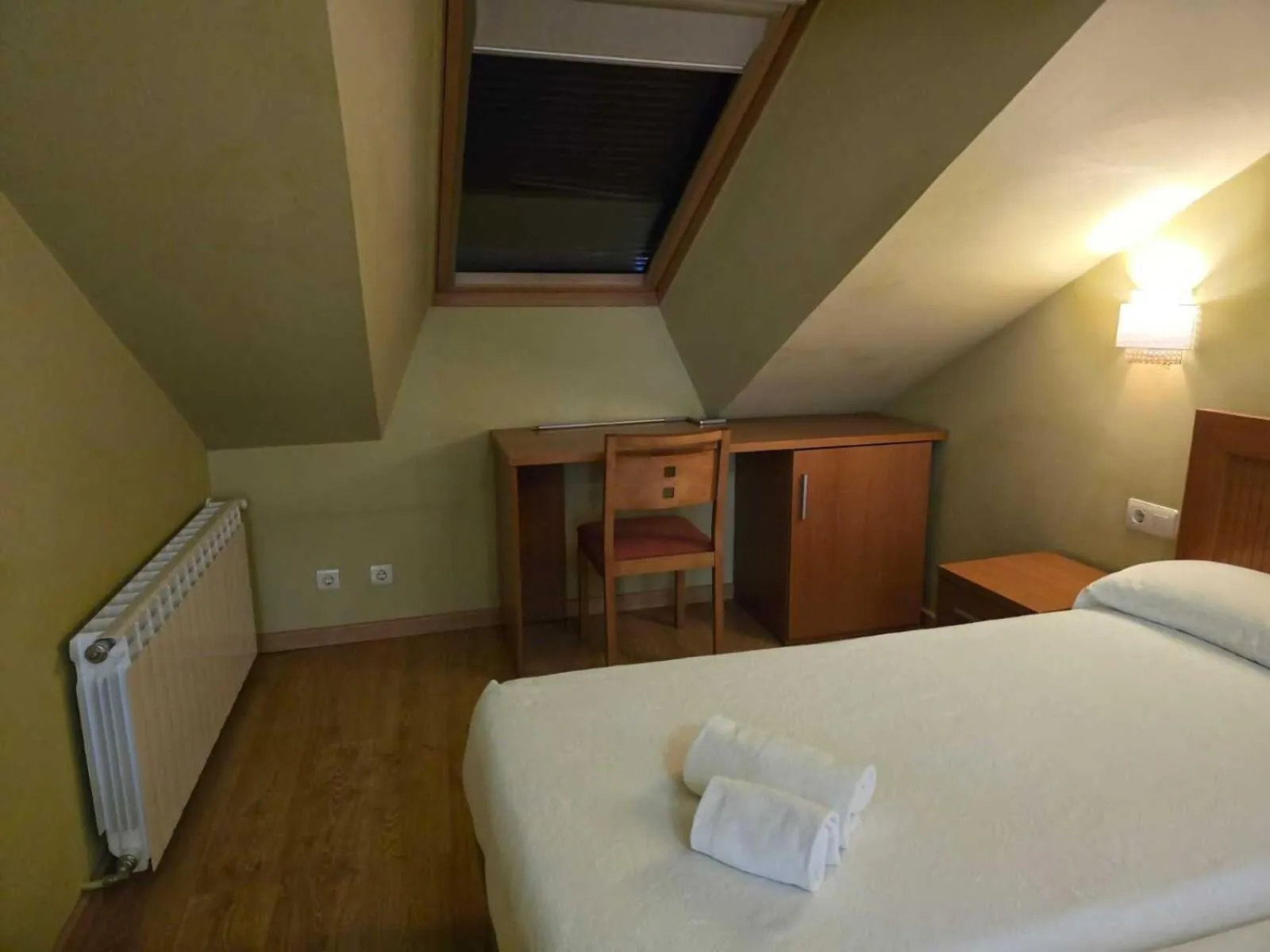 Bed in HOTEL EL ROBLE PALENTINO