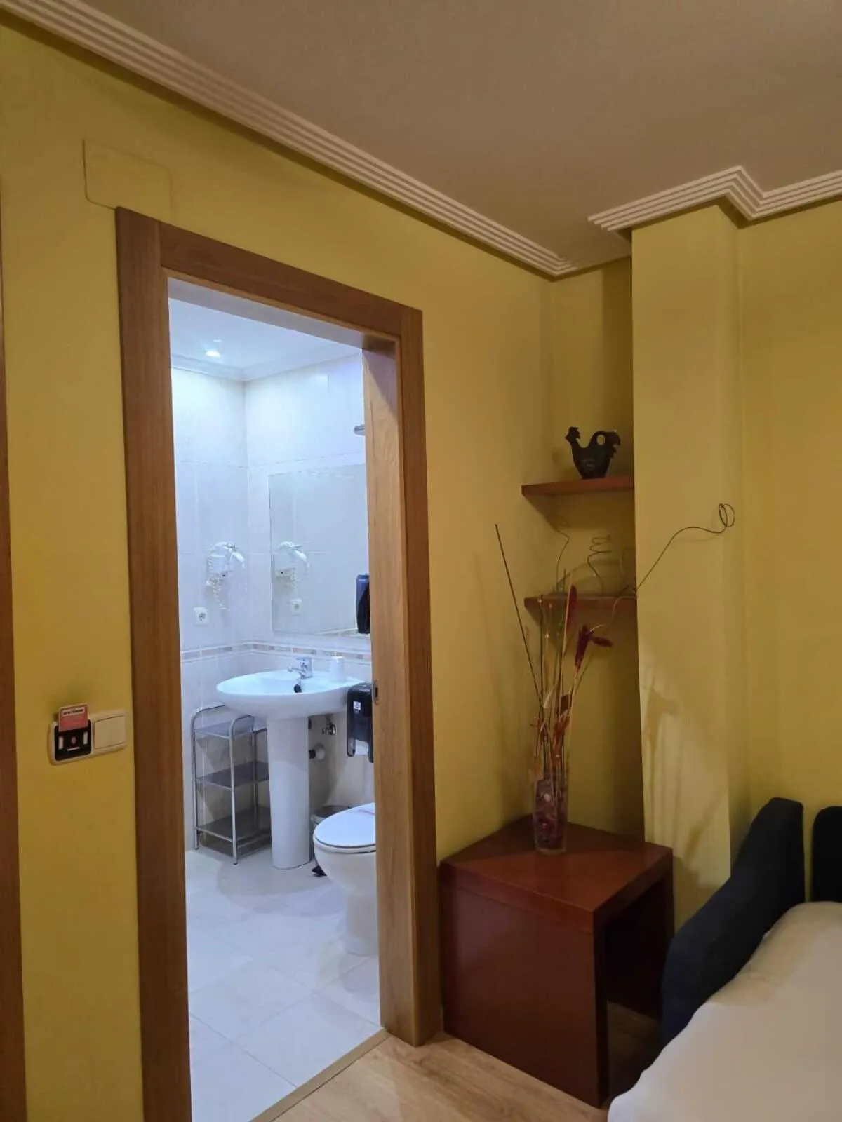 Bed in HOTEL EL ROBLE PALENTINO