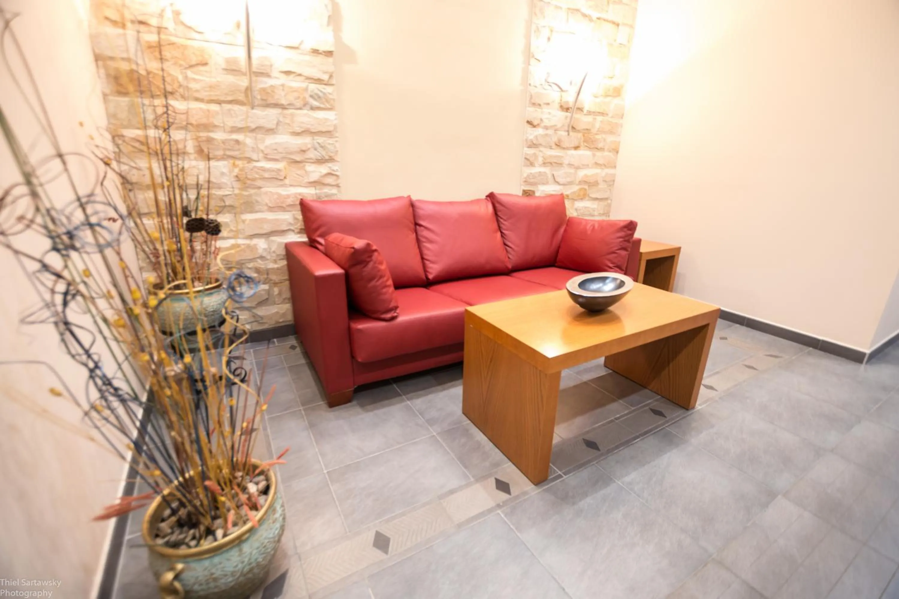 Seating area in Hotel El Roble