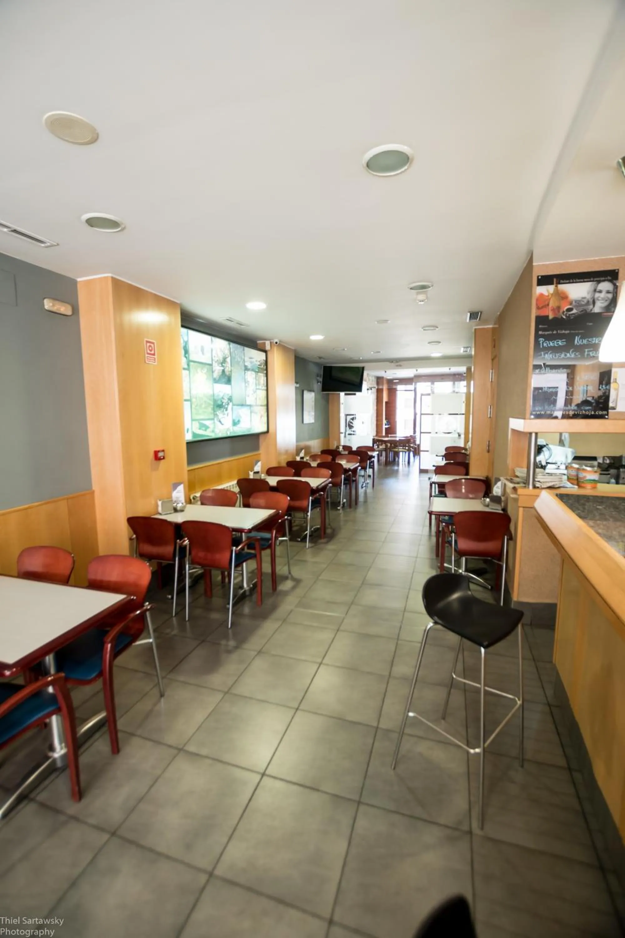 Restaurant/places to eat in Hotel El Roble