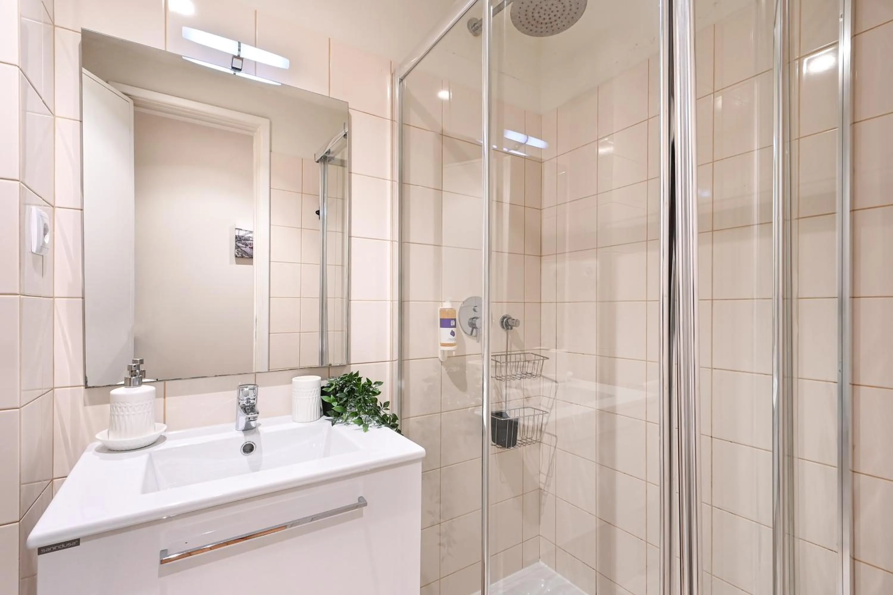 Shower in FindMe InPorto Santa Catarina