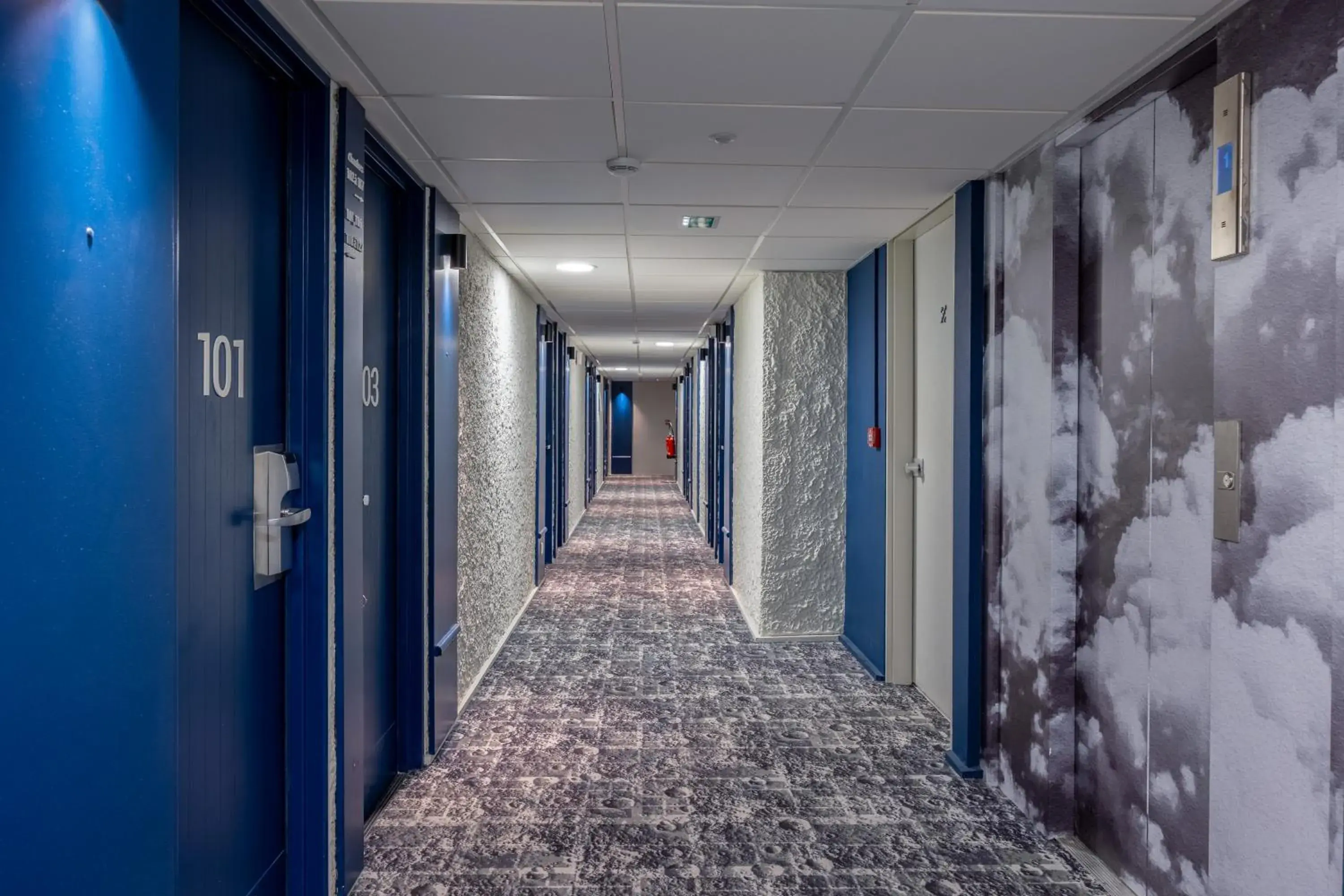 Property building in ibis La Rochelle Centre Historique Property building in ibis La Rochelle Centre Historique