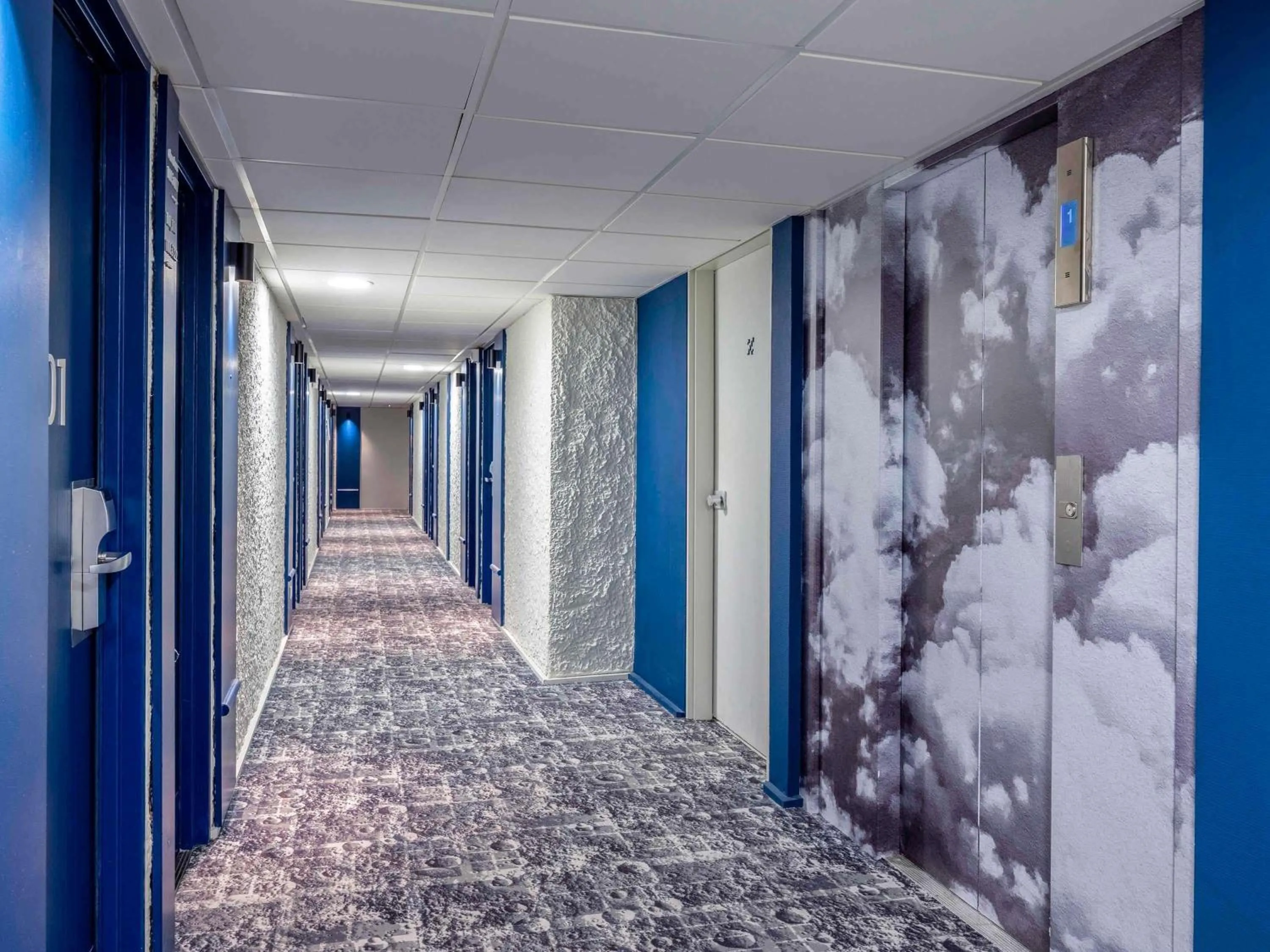 Property building in ibis La Rochelle Centre Historique