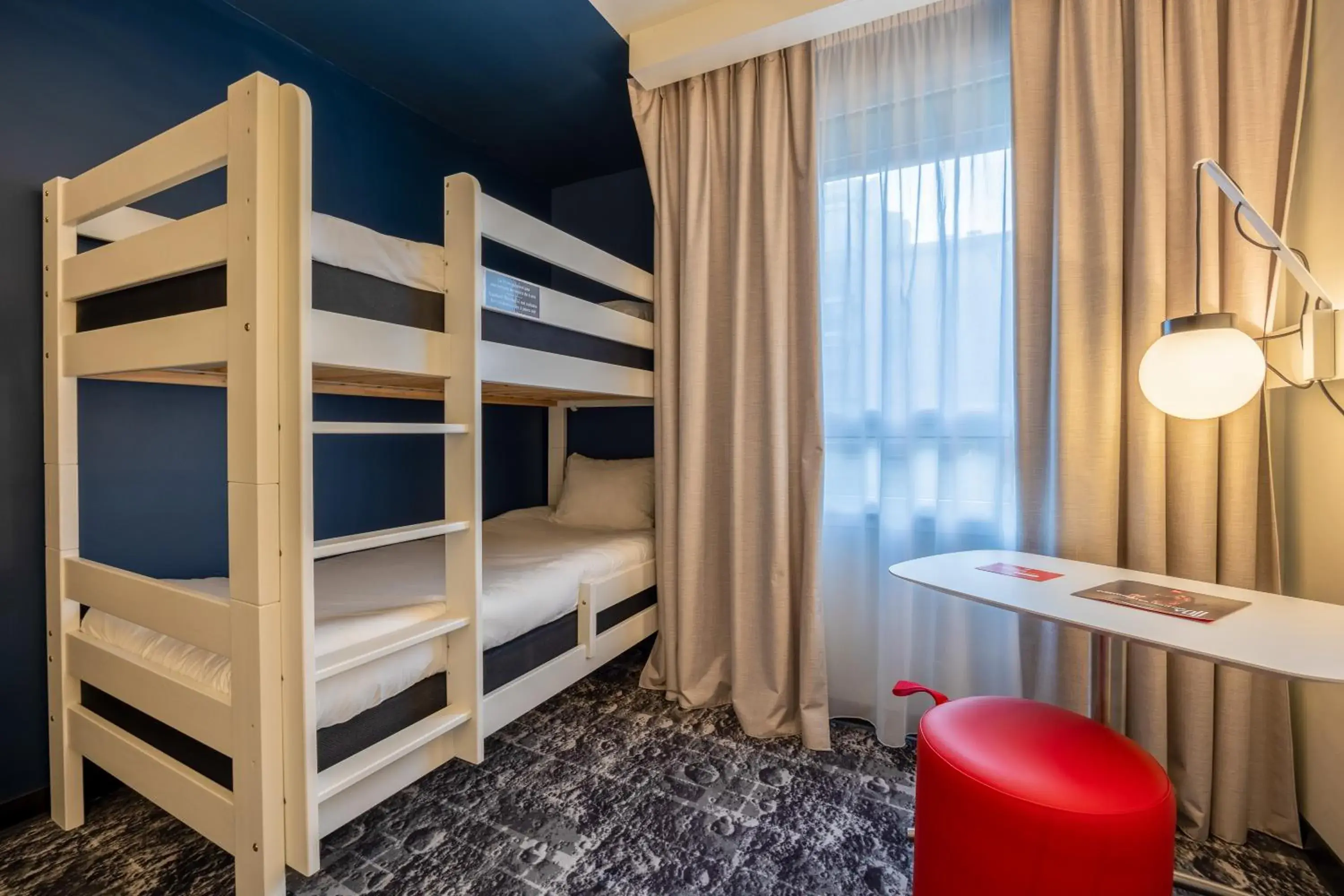 bunk bed, Bed in ibis La Rochelle Centre Historique bunk bed, Bed in ibis La Rochelle Centre Historique