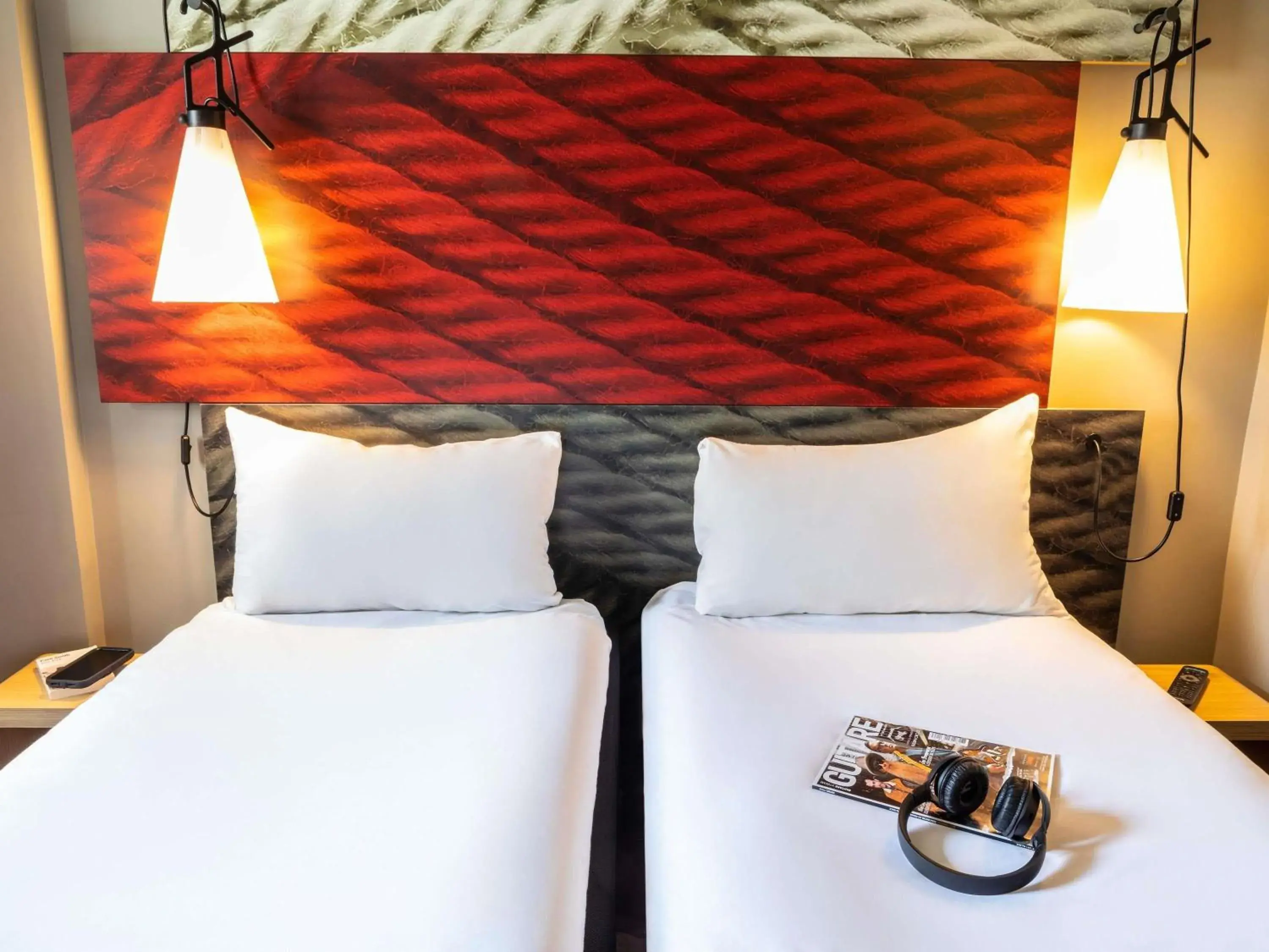 Standard Twin Room in ibis Rueil-Malmaison Centre Standard Twin Room in ibis Rueil-Malmaison Centre