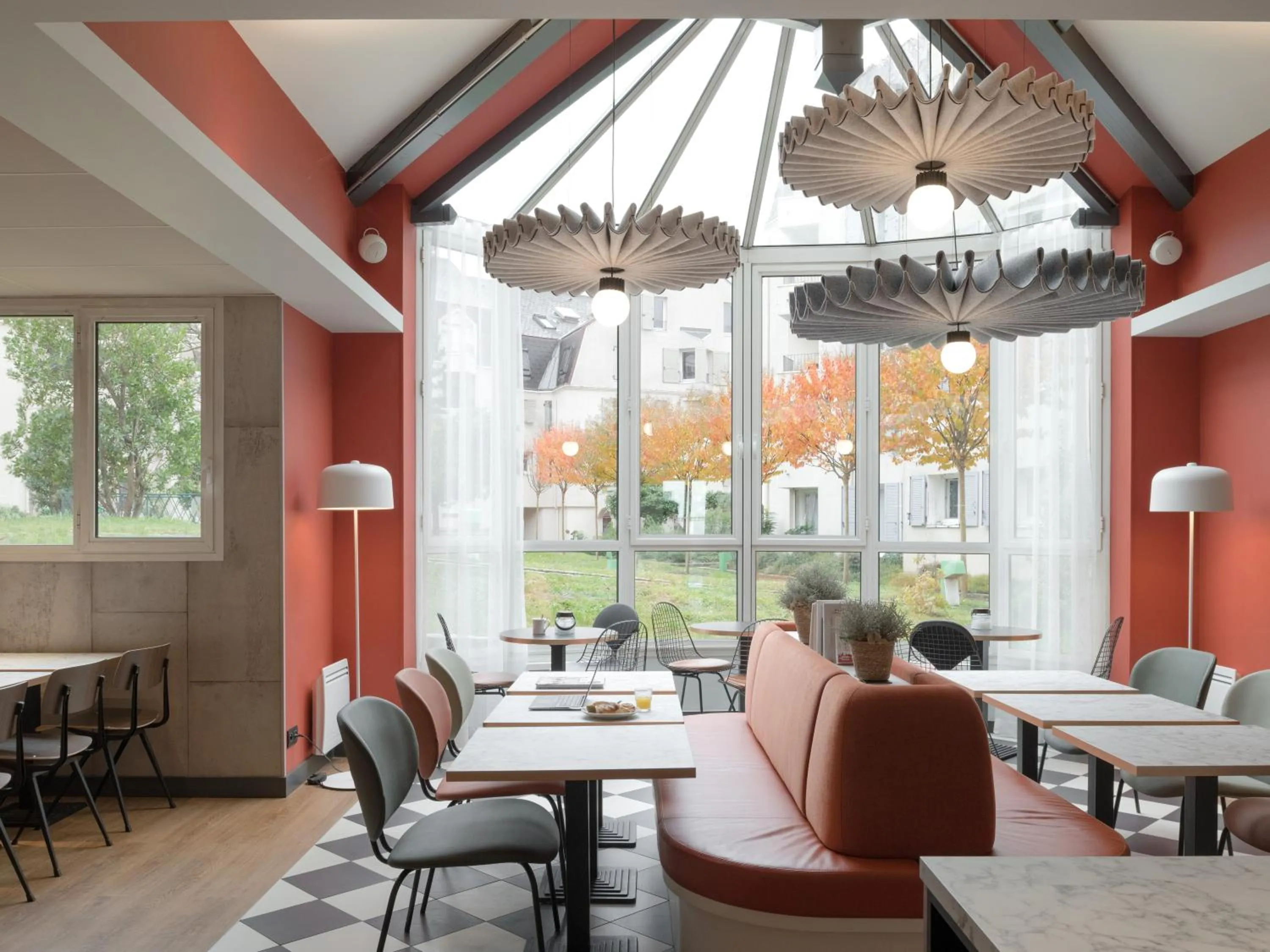 Buffet breakfast in ibis Rueil-Malmaison Centre