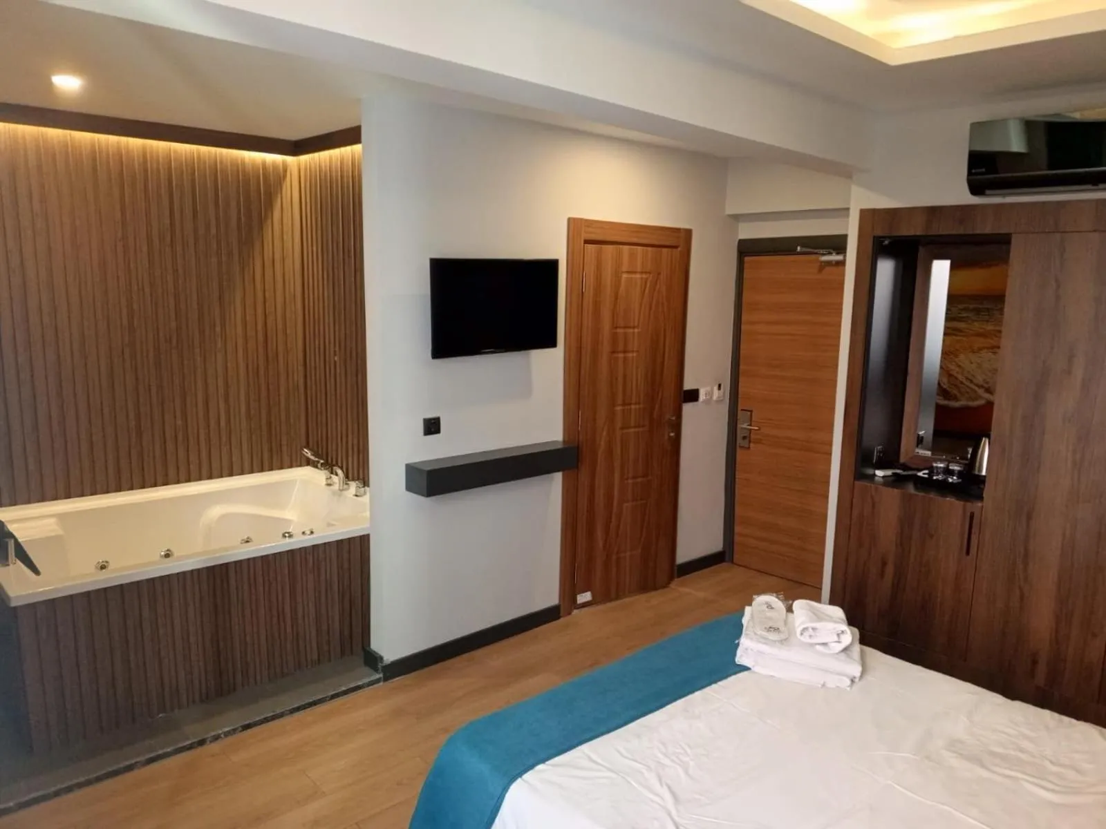 Bed in City Port Hotel Trabzon