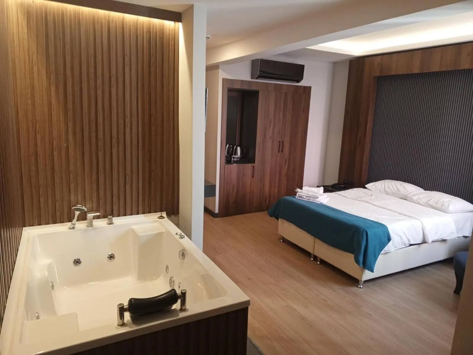 Bed in City Port Hotel Trabzon