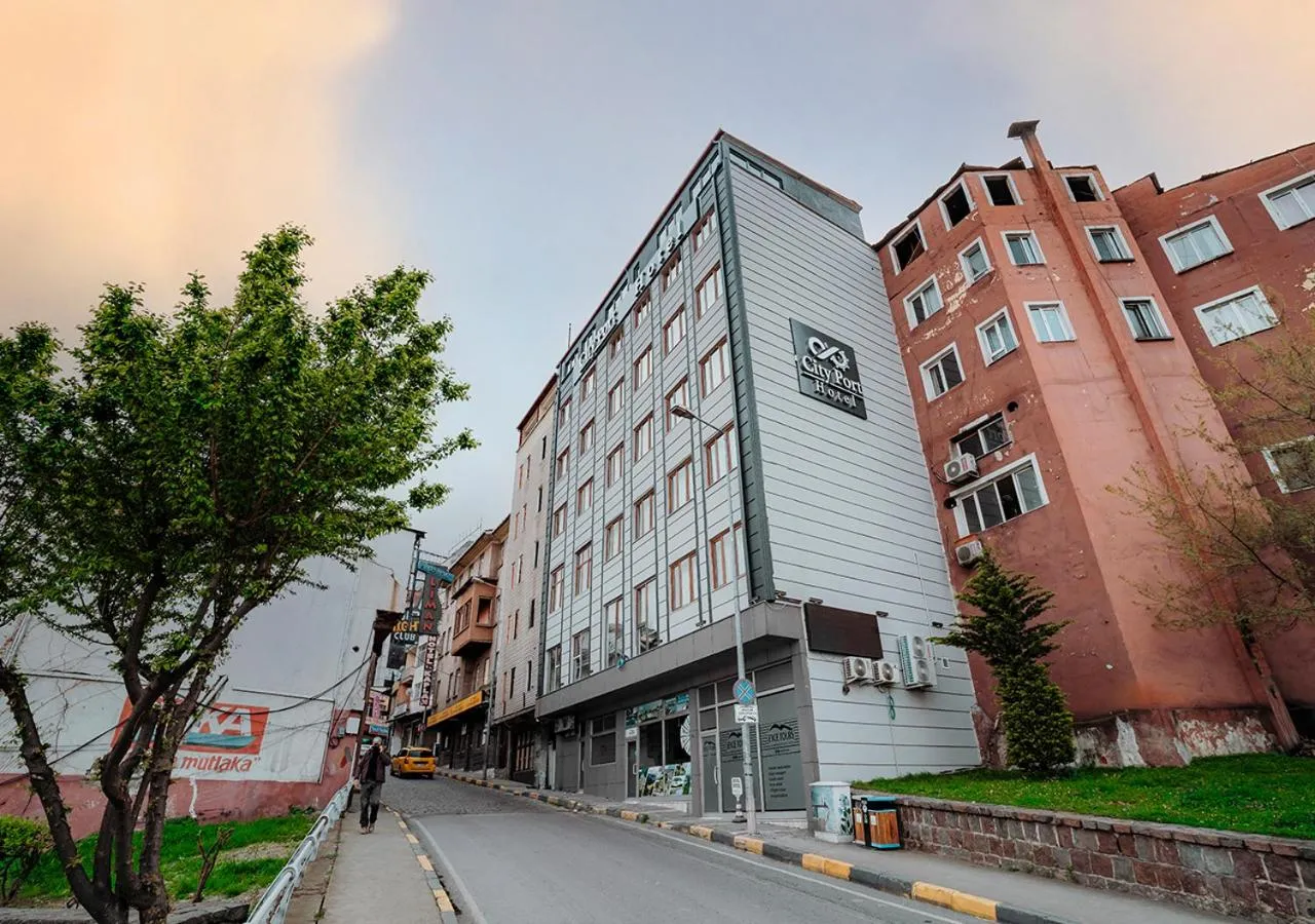 Property building in City Port Hotel Trabzon