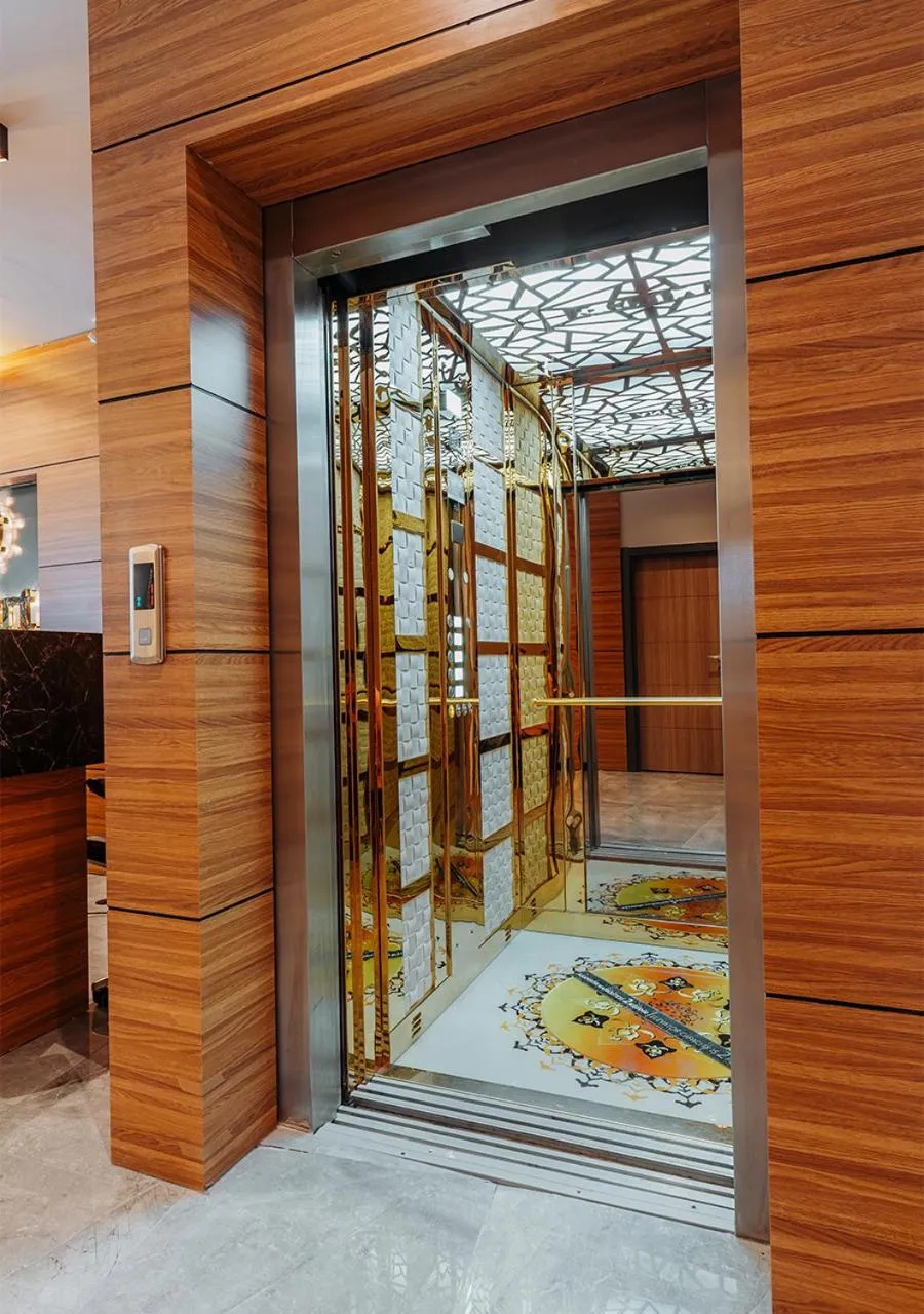 elevator in City Port Hotel Trabzon