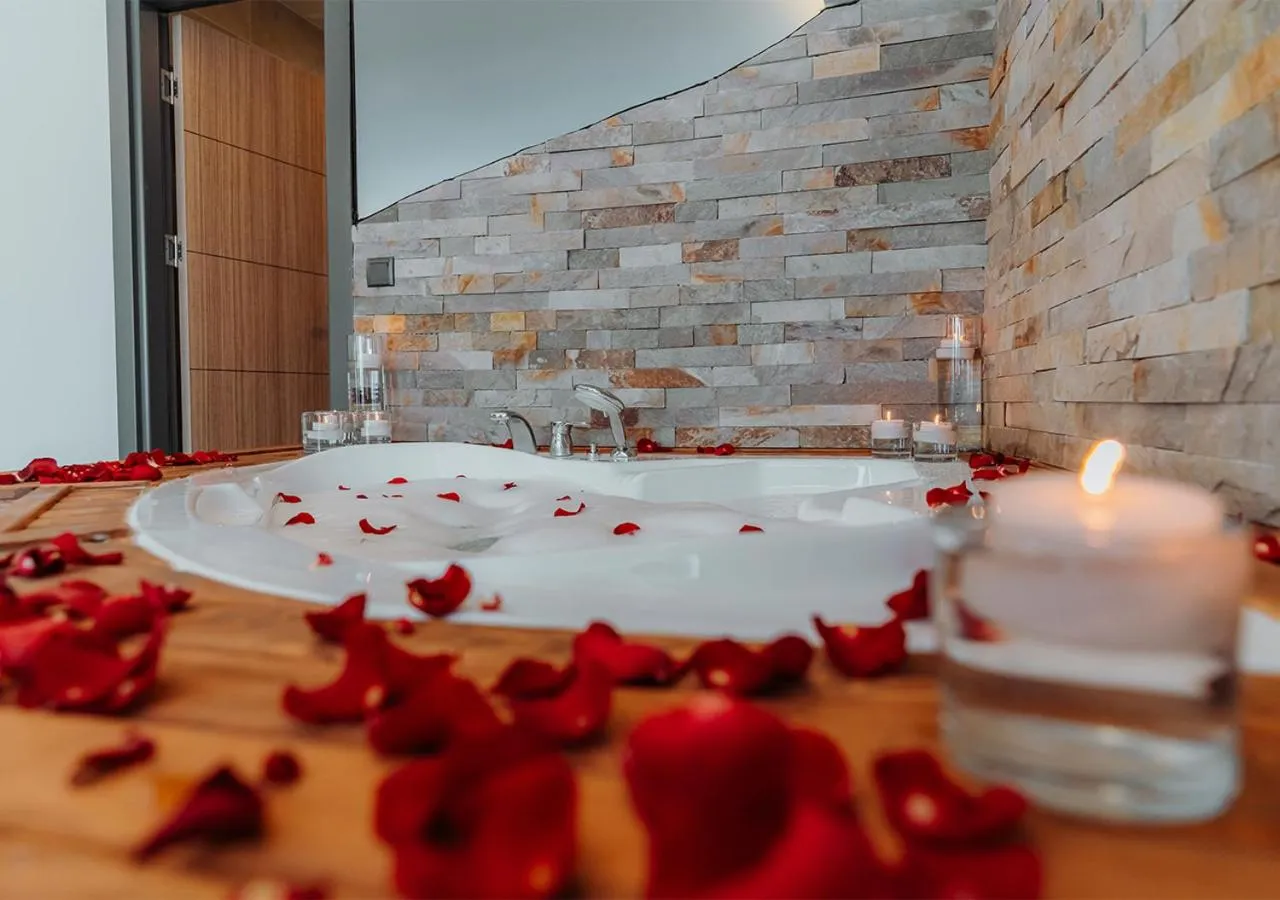 Hot Tub in City Port Hotel Trabzon