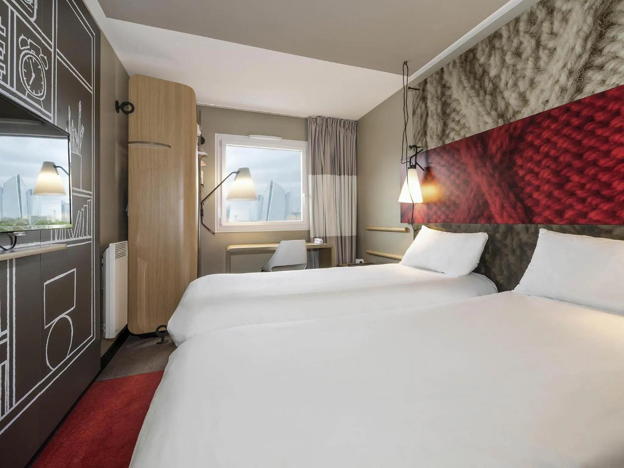 Bedroom, Bed in ibis Nanterre La Défense