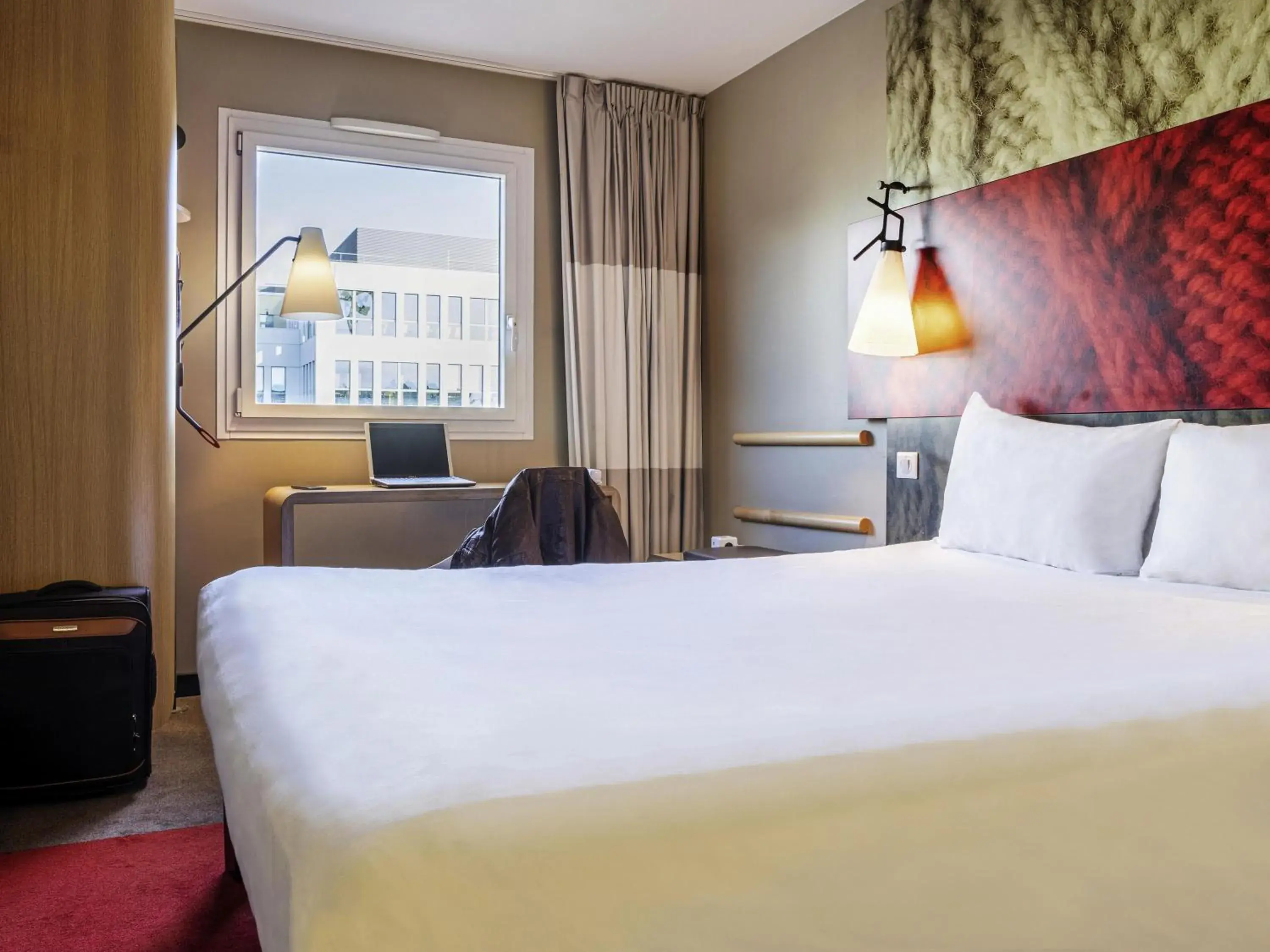 Bedroom, Bed in ibis Nanterre La Défense Bedroom, Bed in ibis Nanterre La Défense