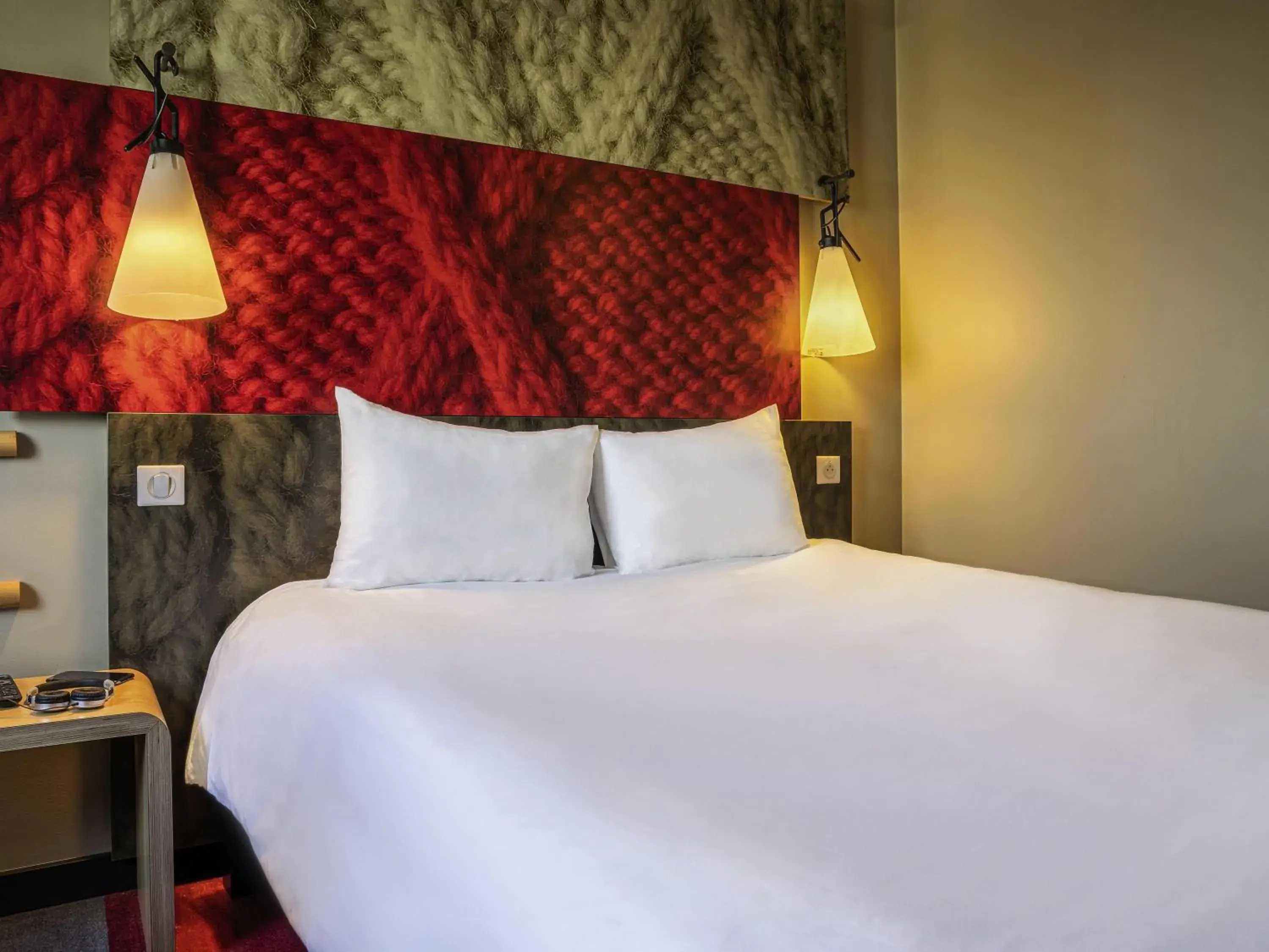 Bedroom, Bed in ibis Nanterre La Défense Bedroom, Bed in ibis Nanterre La Défense