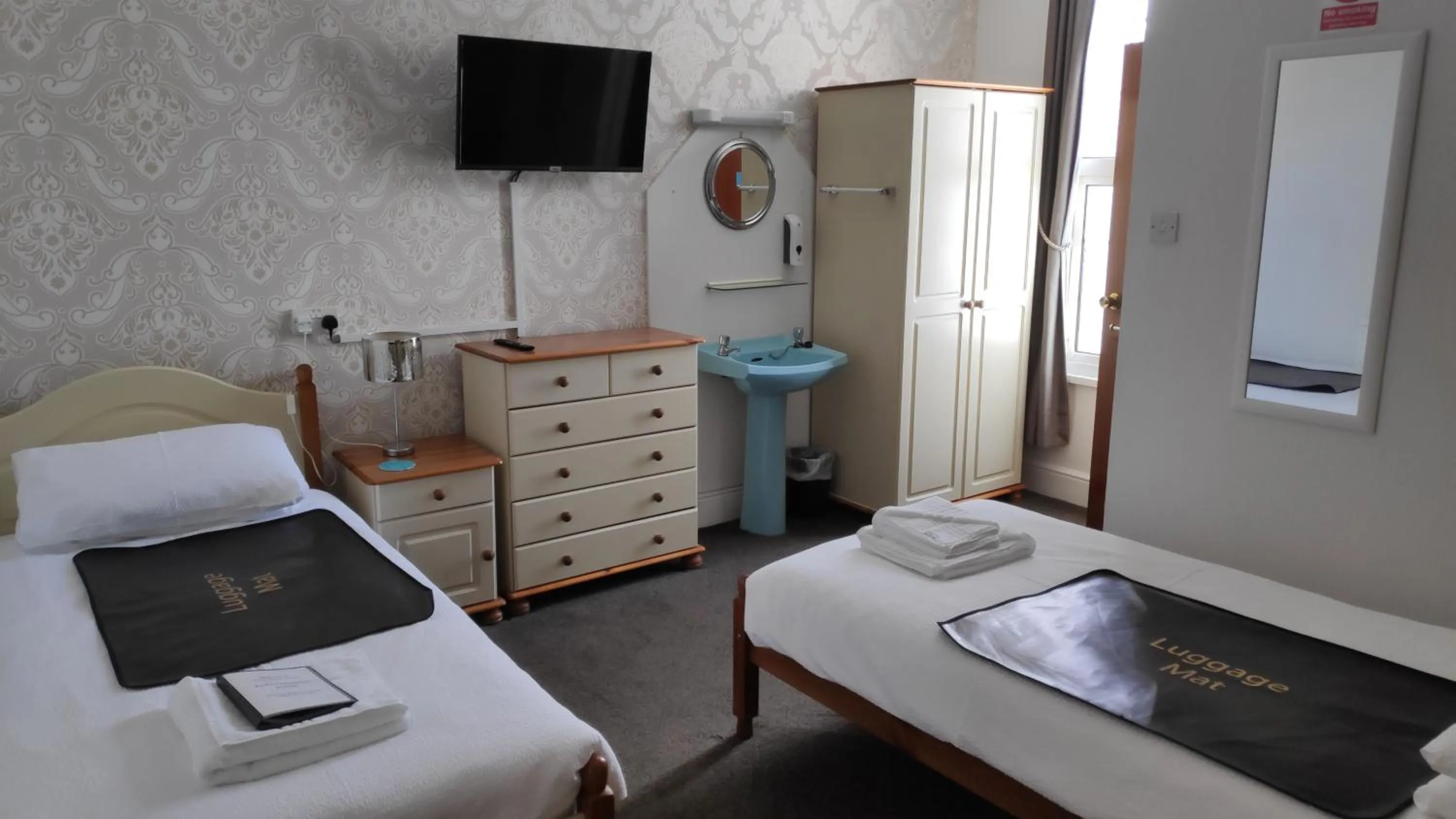 Bedroom, Bed in Elnor Guest House