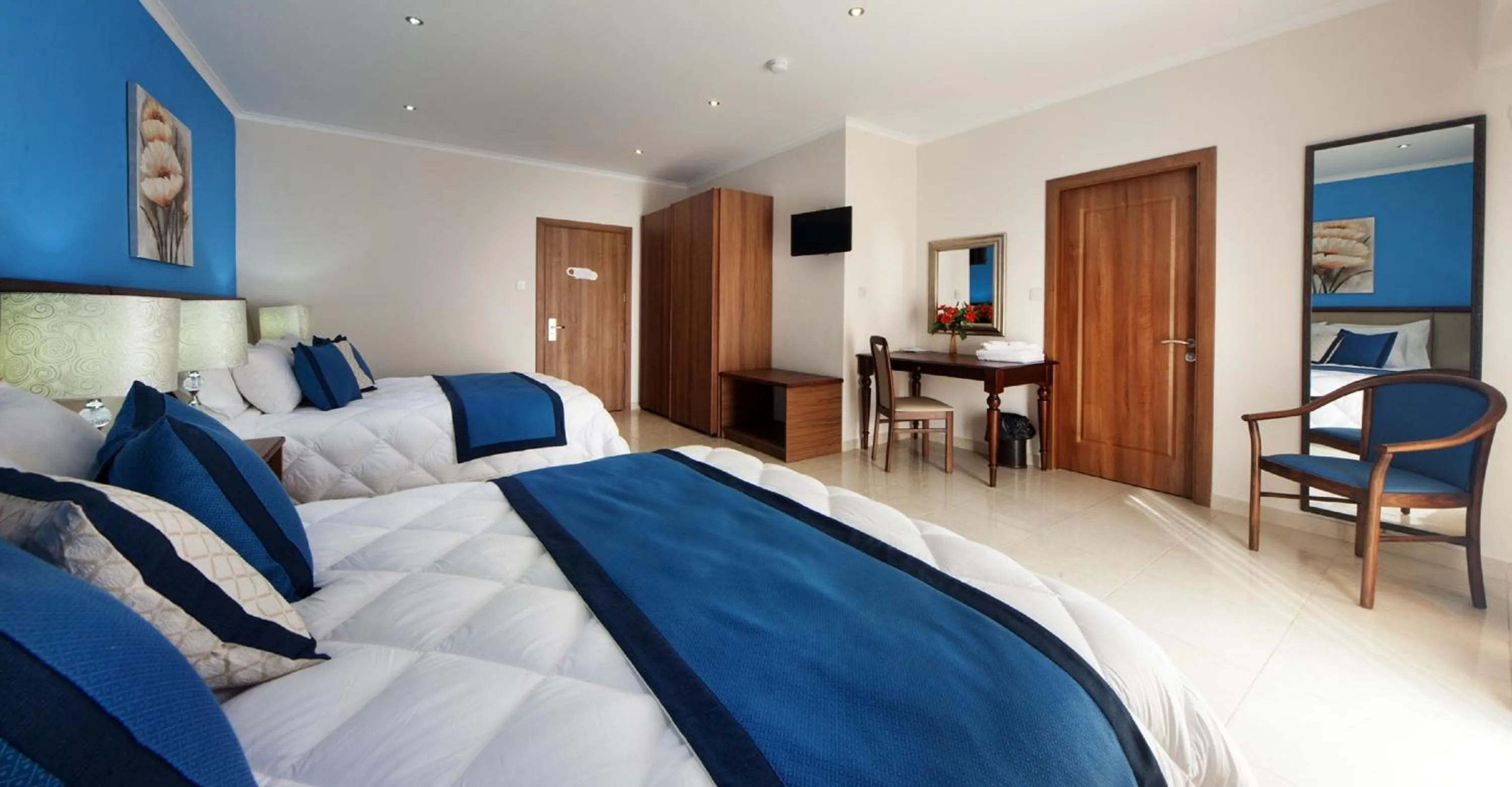 TV and multimedia, Bed in Port View Guesthouse