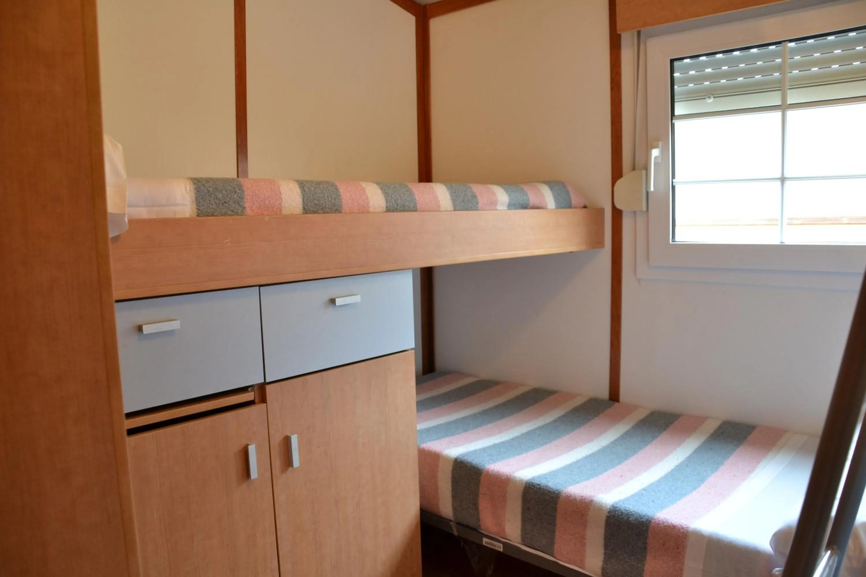 bunk bed, Bed in Camping Fuentes Blancas
