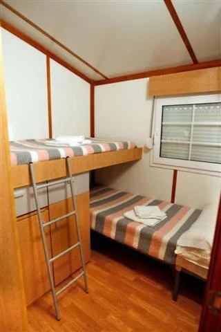 bunk bed, Bed in Camping Fuentes Blancas
