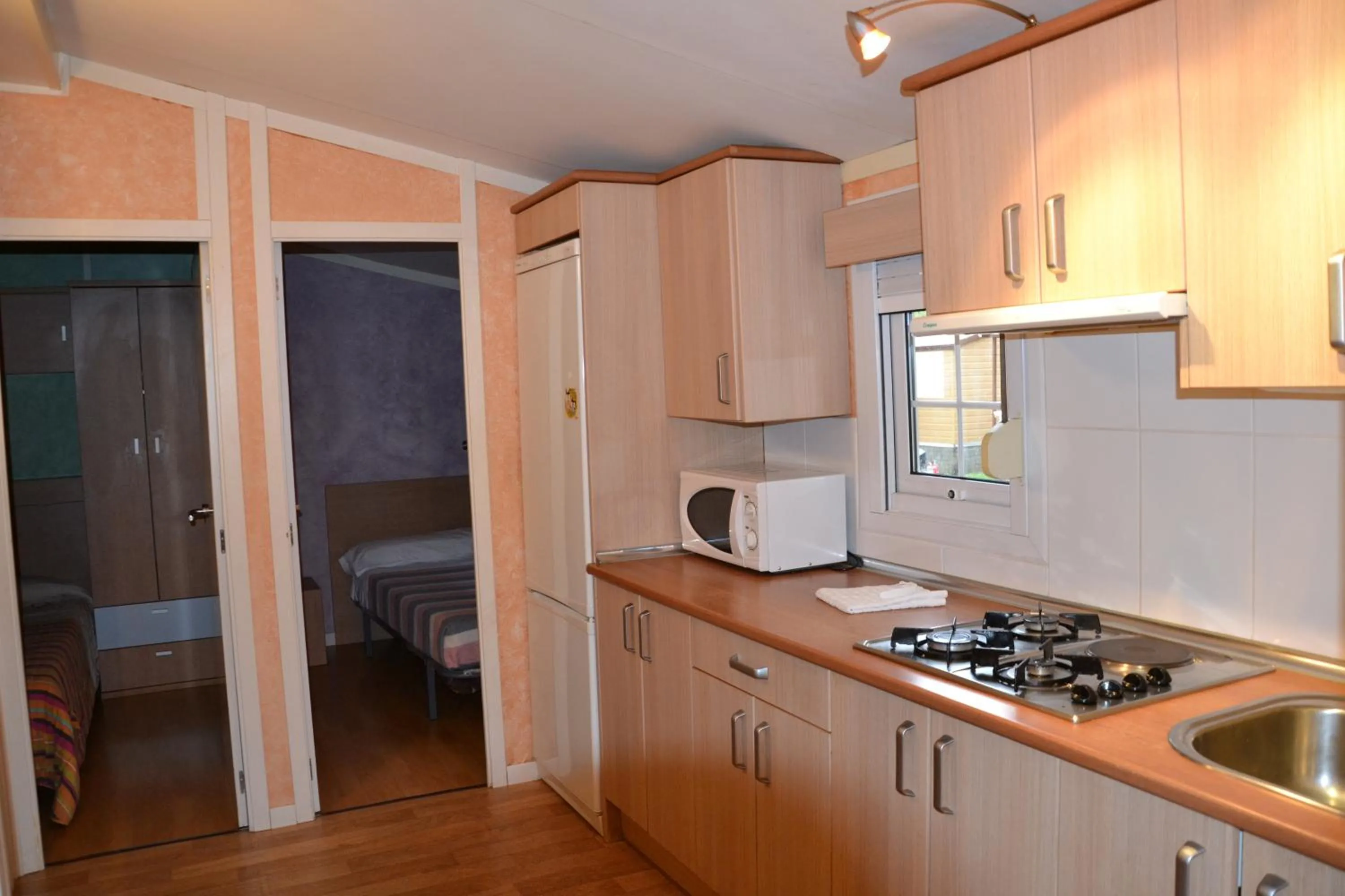 Kitchen or kitchenette in Camping Fuentes Blancas