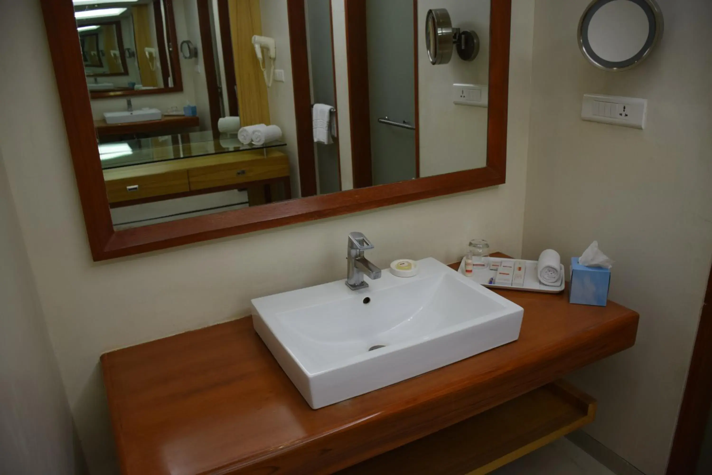 Quadruple Room with Garden View - Complimentary Shuttle Pickup and Drop to Sai Baba Temple (Gate 2) in St Laurn The Spiritual Resort Quadruple Room with Garden View - Complimentary Shuttle Pickup and Drop to Sai Baba Temple (Gate 2) in St Laurn The Spiritual Resort