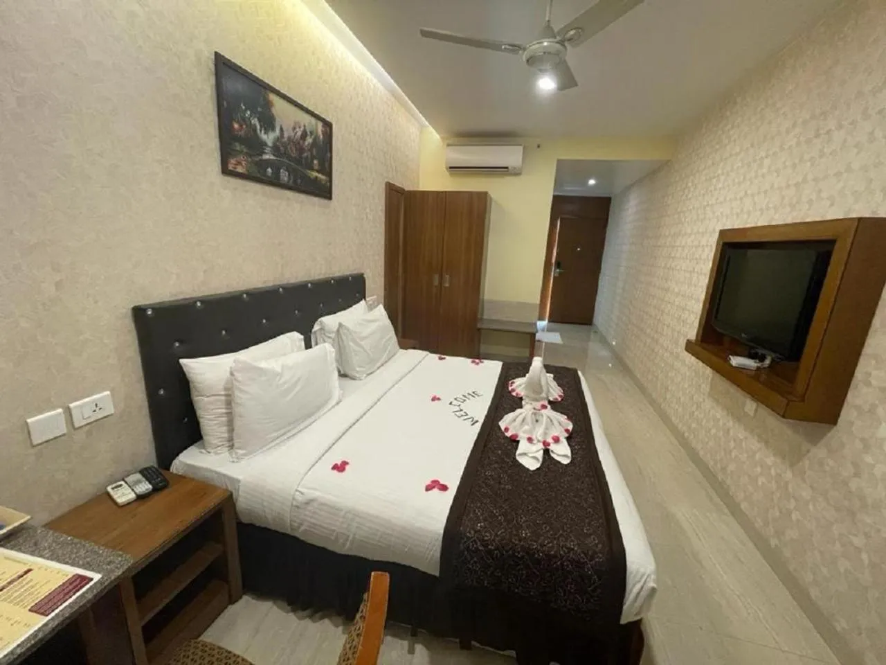 Bedroom in St Laurn The Spiritual Resort