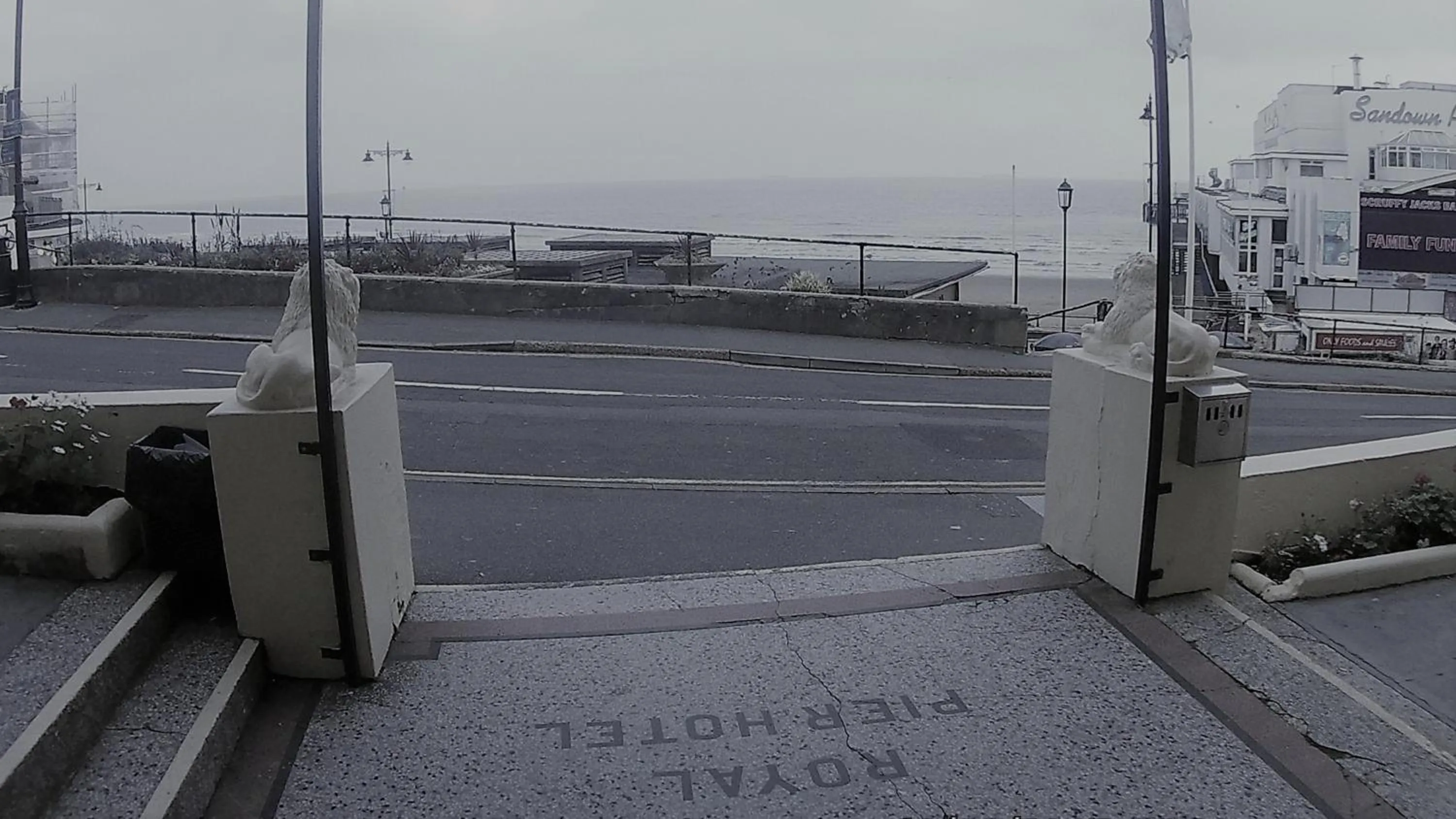 Facade/entrance in Royal Pier