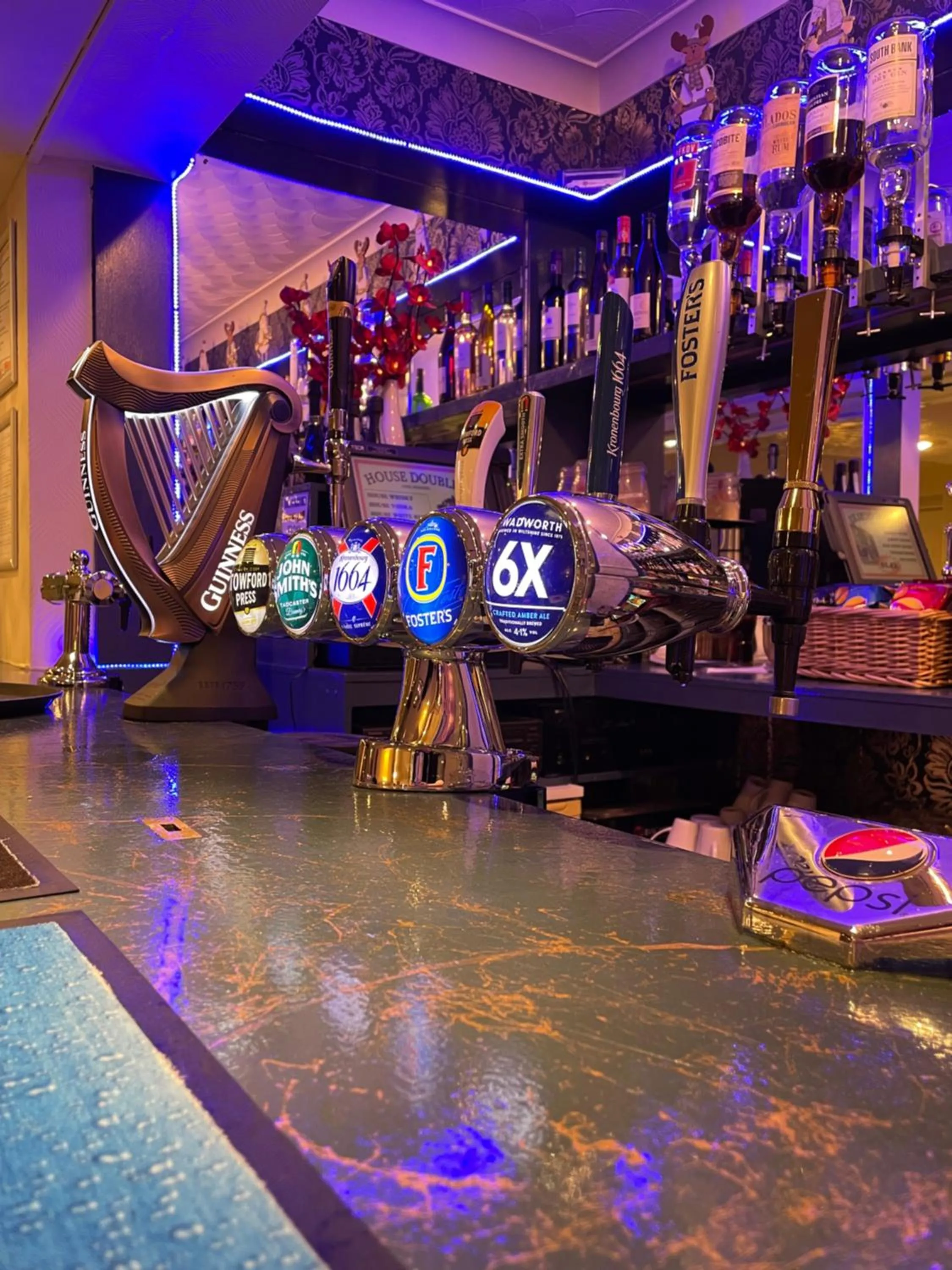 Lounge or bar in Royal Pier