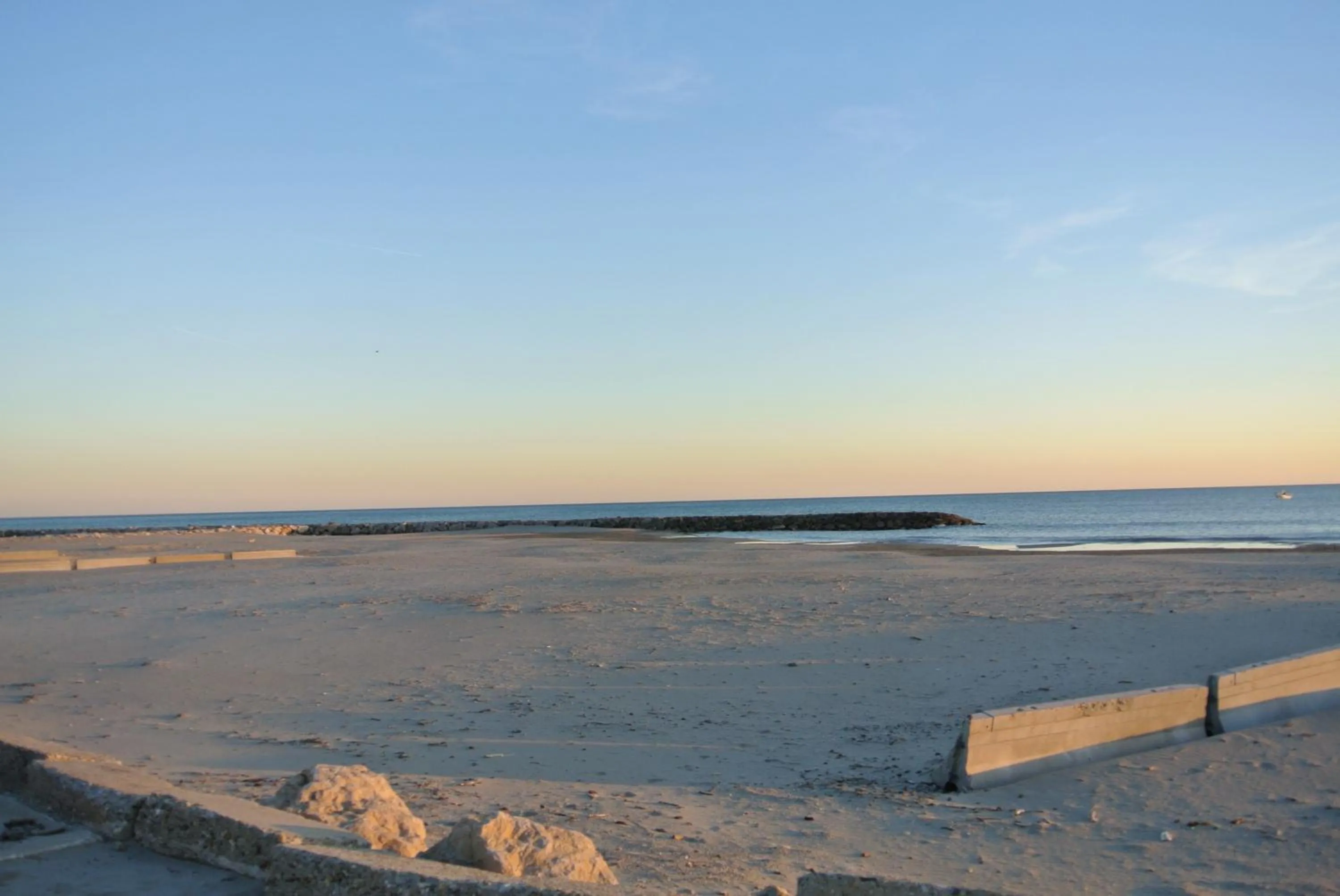 Beach in Hotel Les Palmiers En Camargue