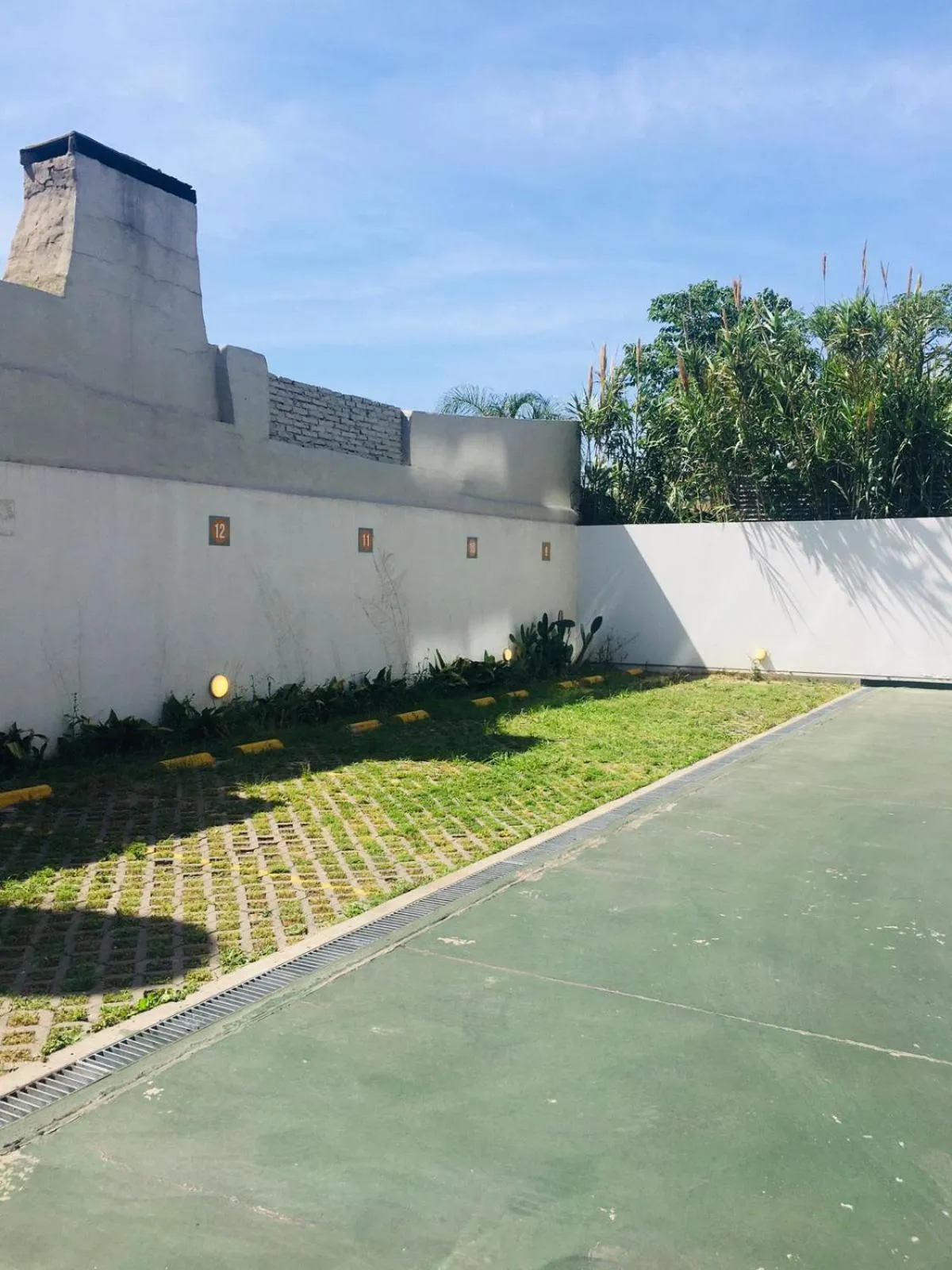 Parking in RENTAL SUITES CAMPANA