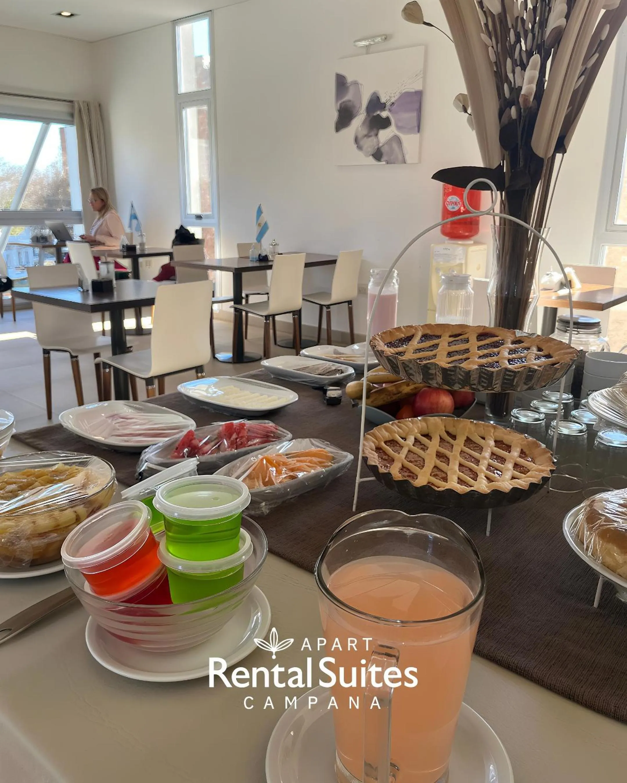 Breakfast in RENTAL SUITES CAMPANA