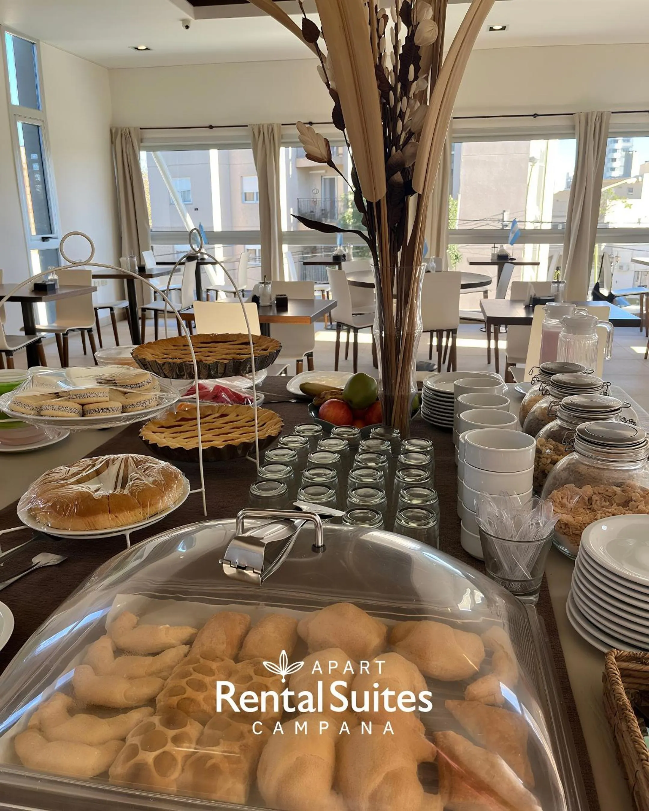 Buffet breakfast in RENTAL SUITES CAMPANA